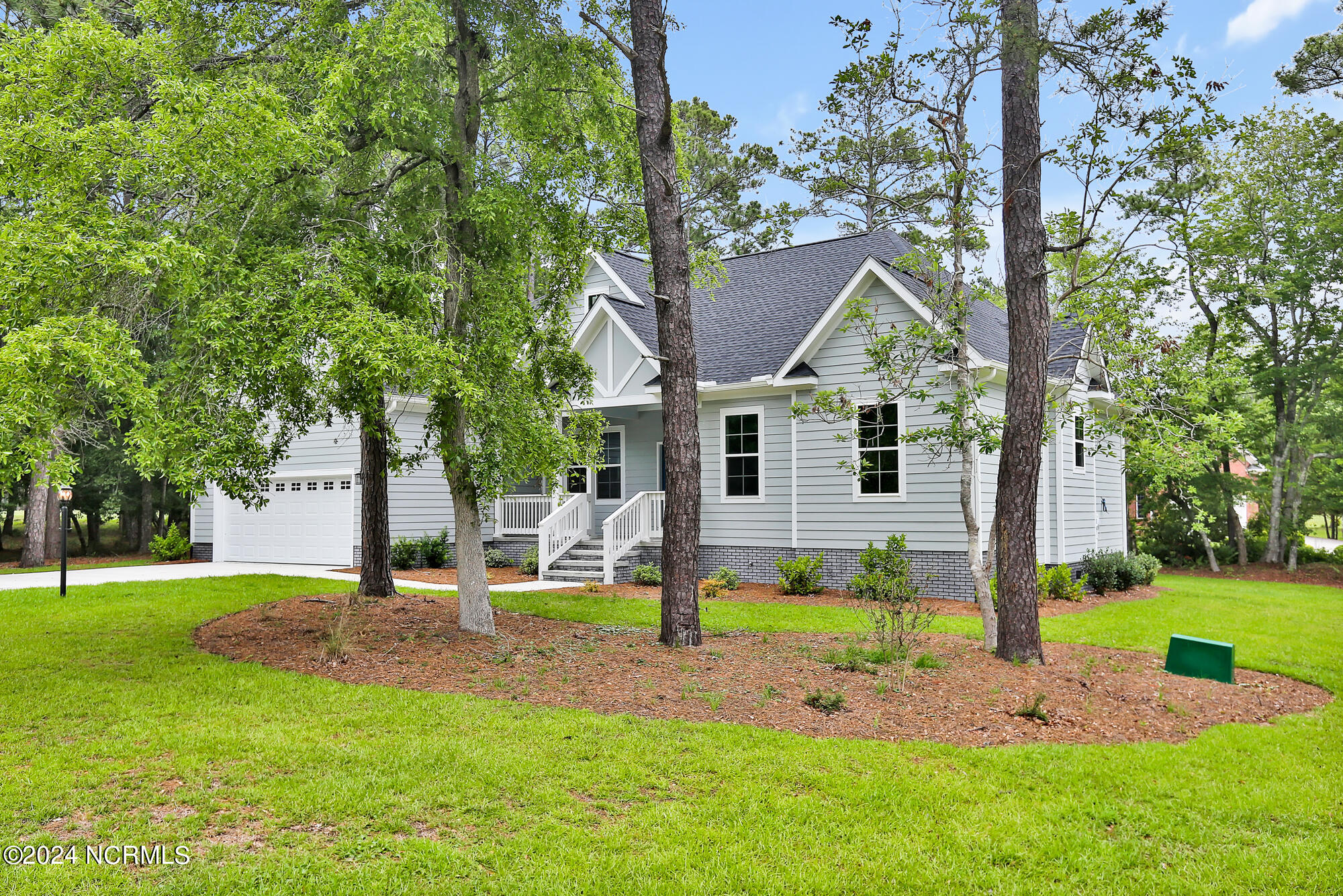 3040 E Fairway Circle Sw Property Photo 2