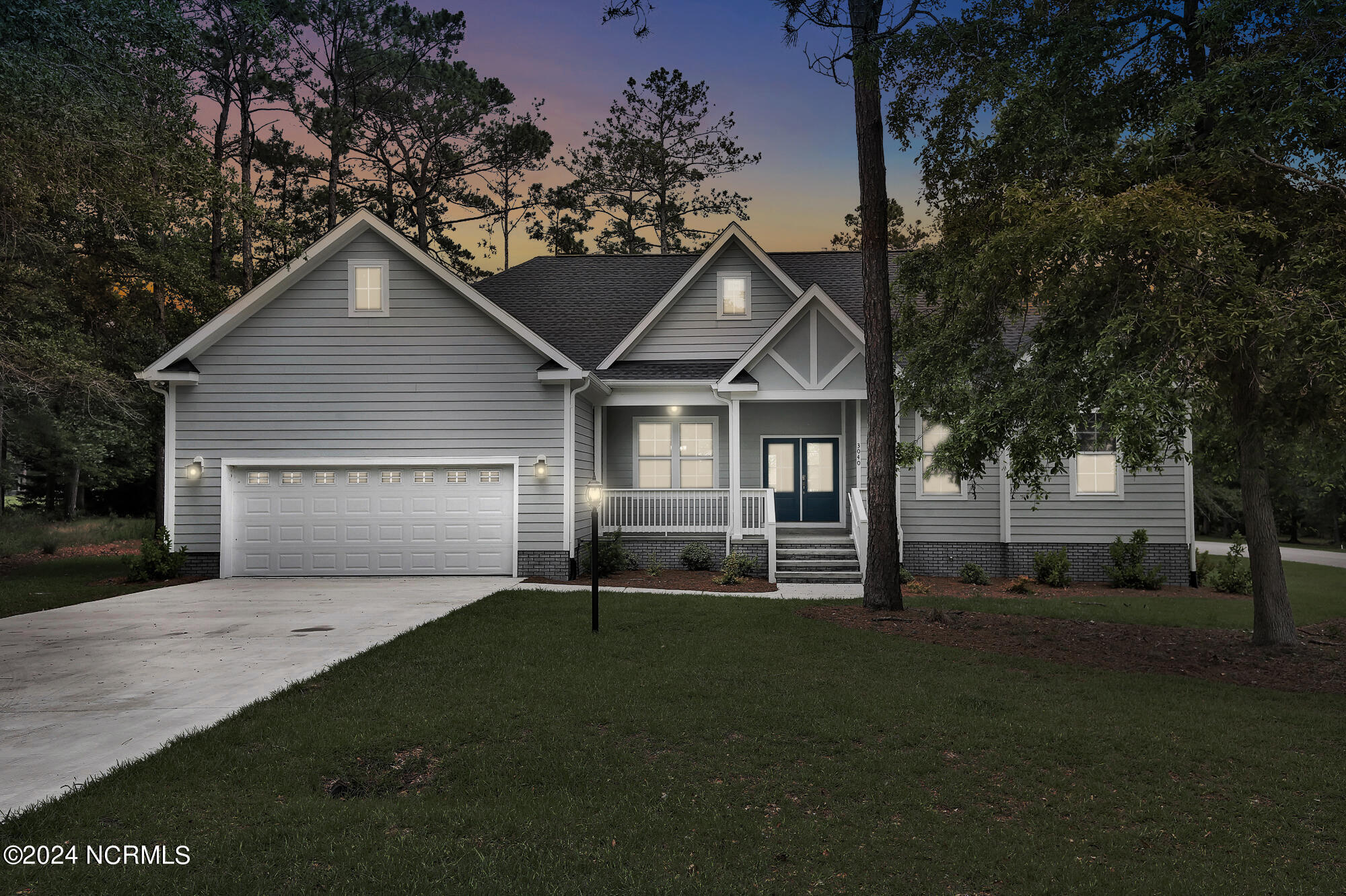 3040 E Fairway Circle Property Photo 3