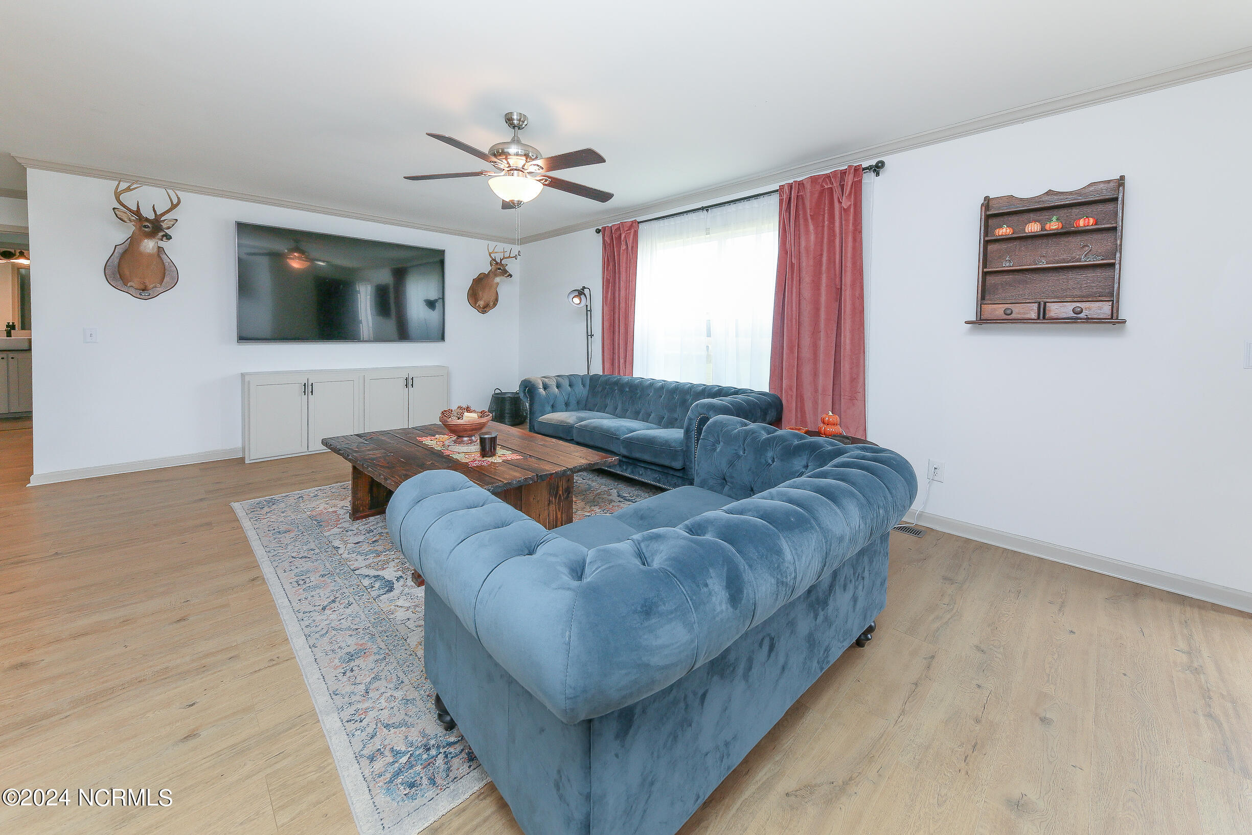 206 Bartlett Road Property Photo 4