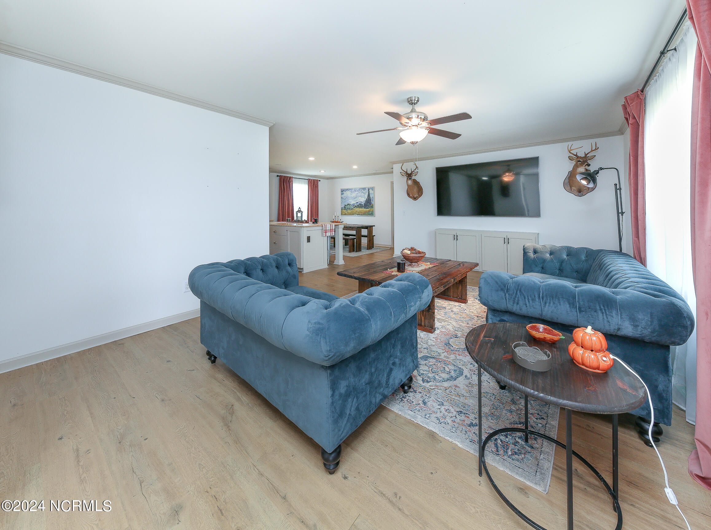 206 Bartlett Road Property Photo 5