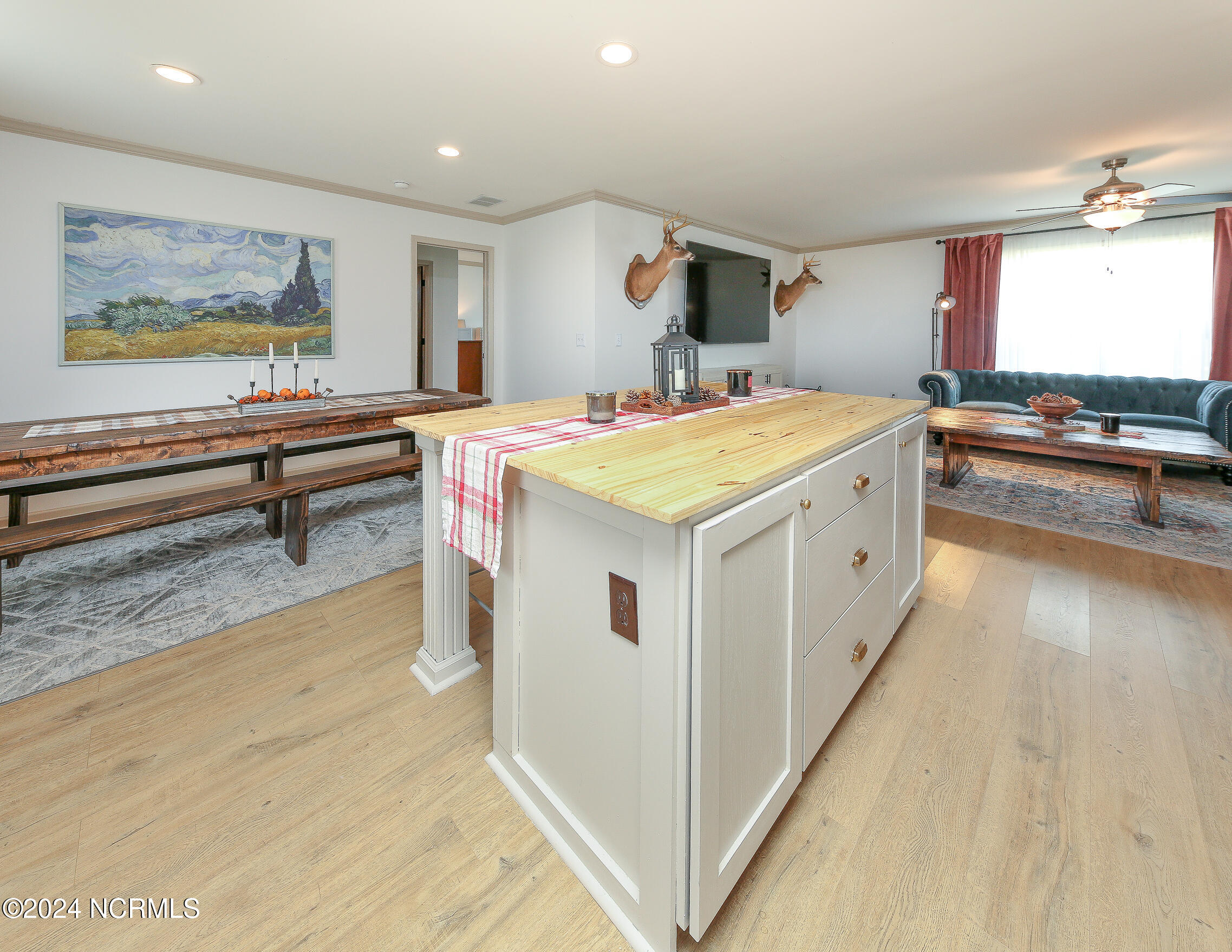 206 Bartlett Road Property Photo 12