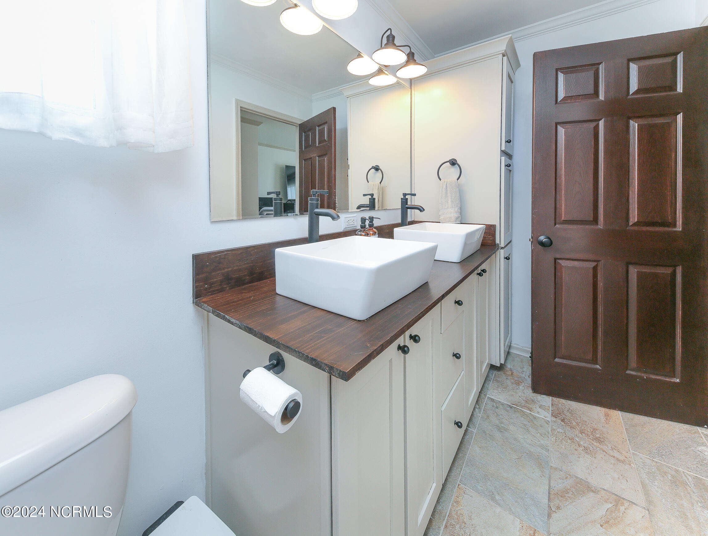 206 Bartlett Road Property Photo 22