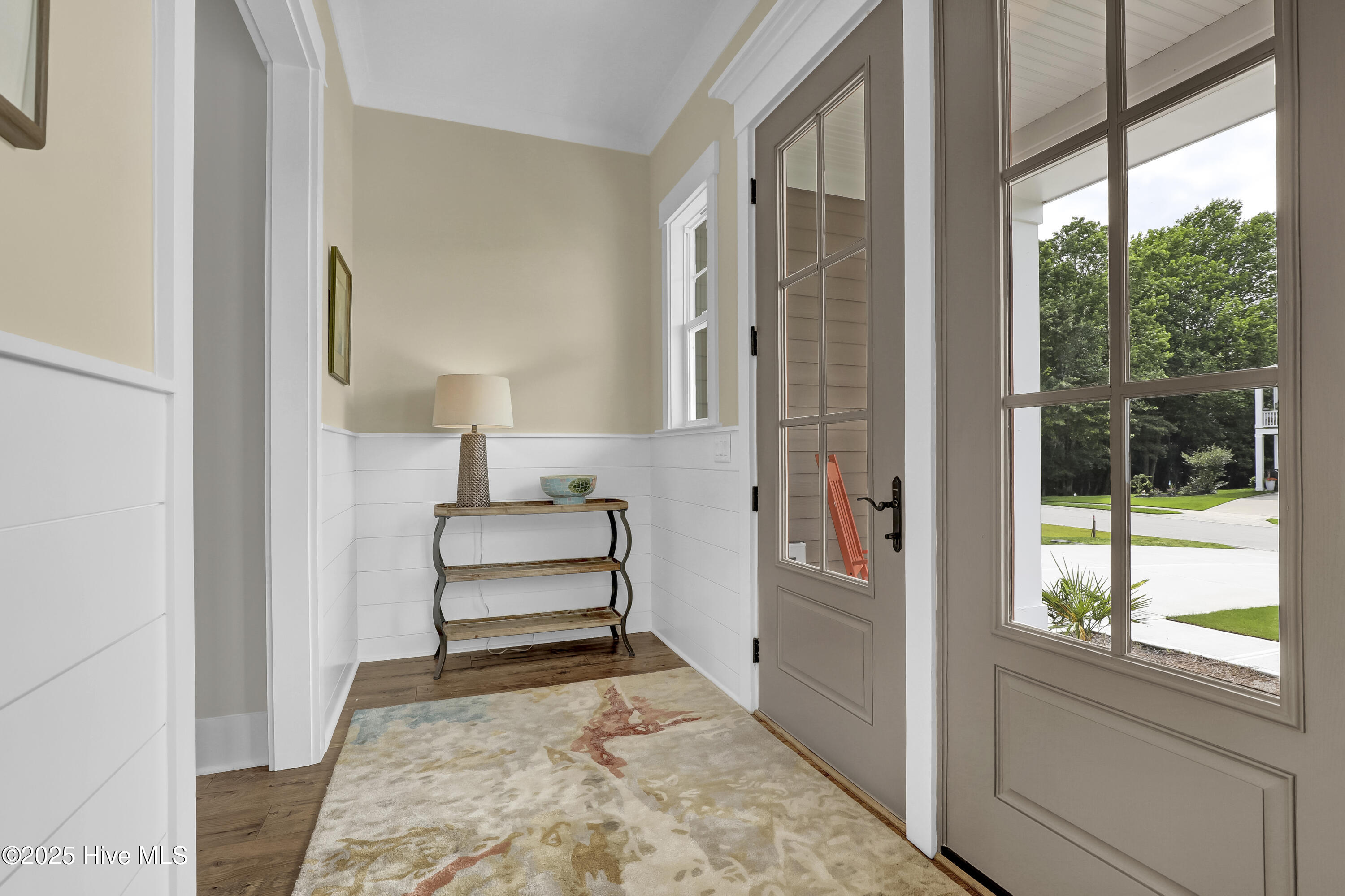 399 Summerhouse Drive Property Photo 4