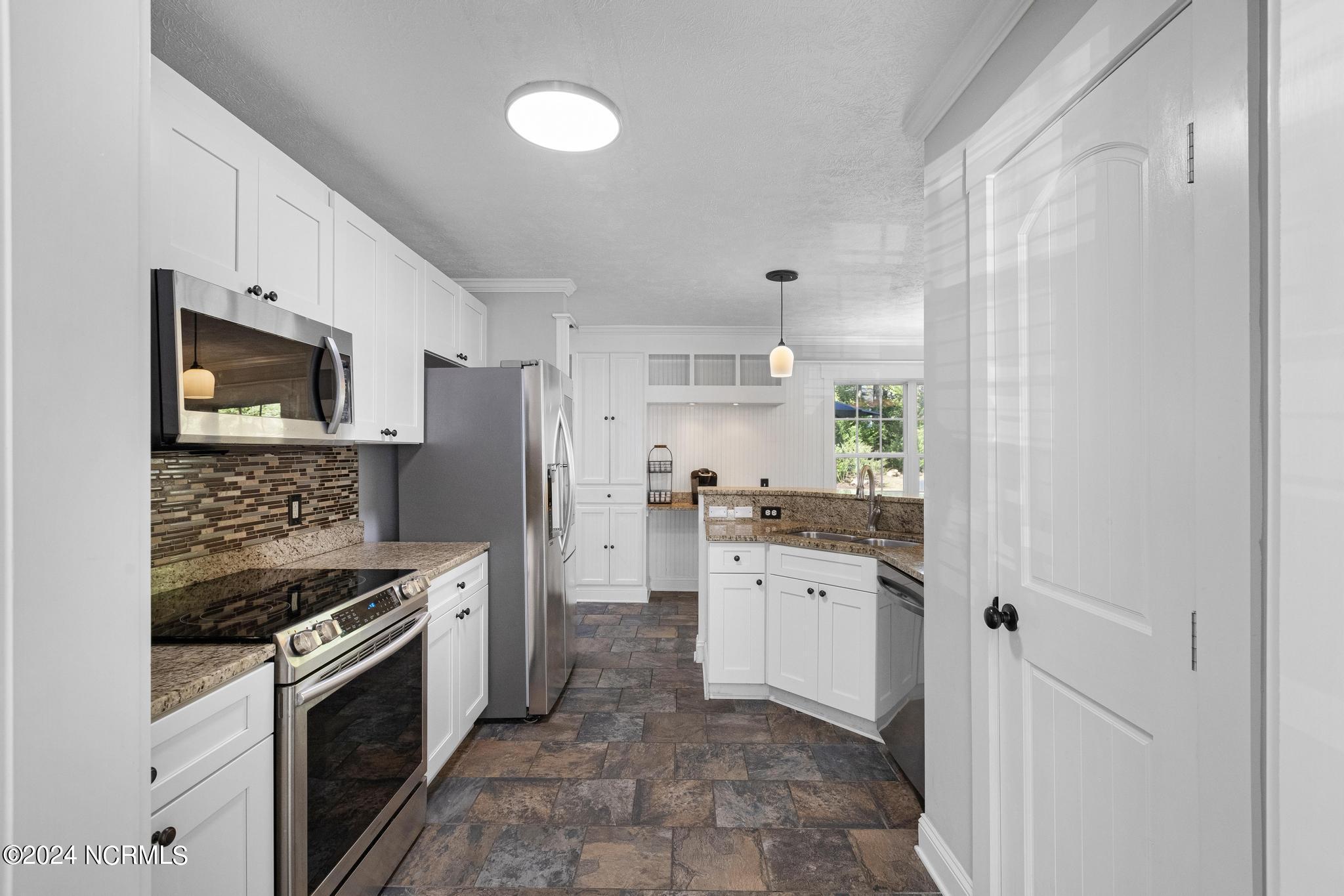 7381 Ruby Stone Court Property Photo 16