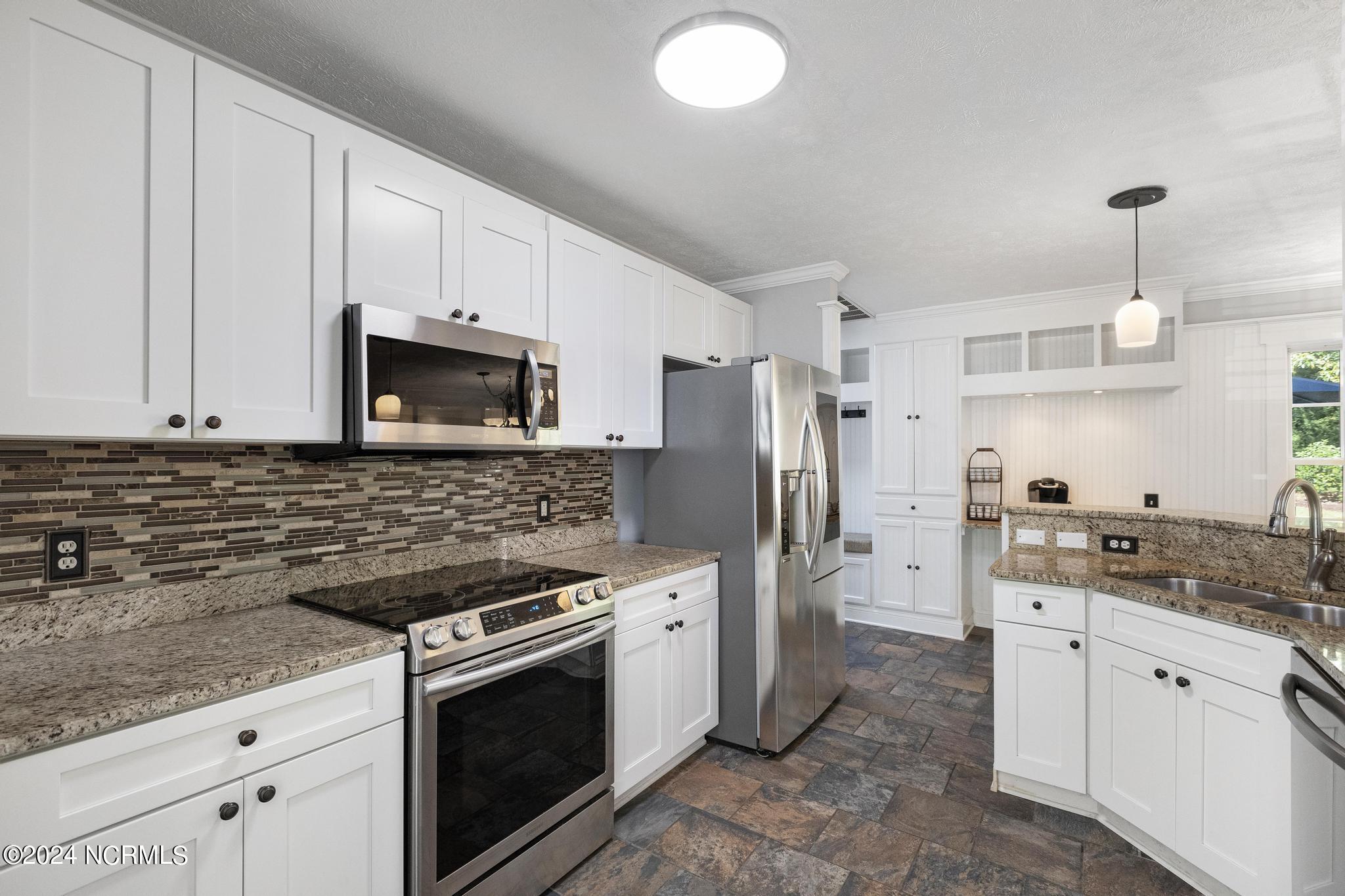 7381 Ruby Stone Court Property Photo 17