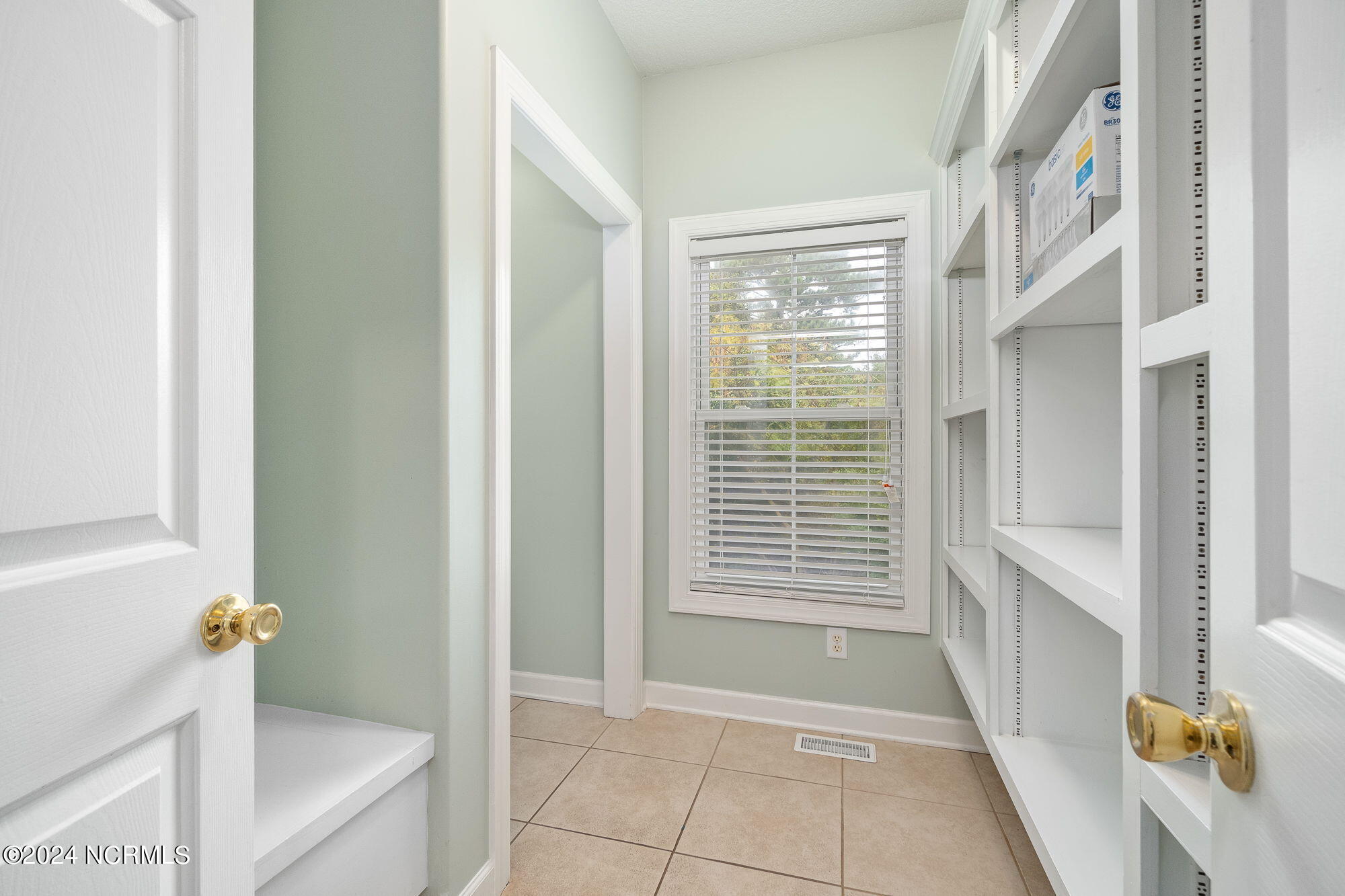499 Ward Road Property Photo 13