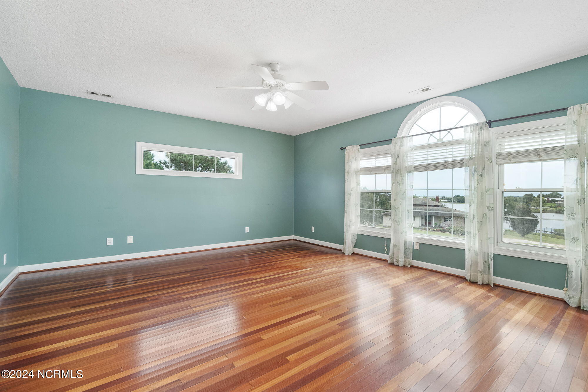 499 Ward Road Property Photo 18