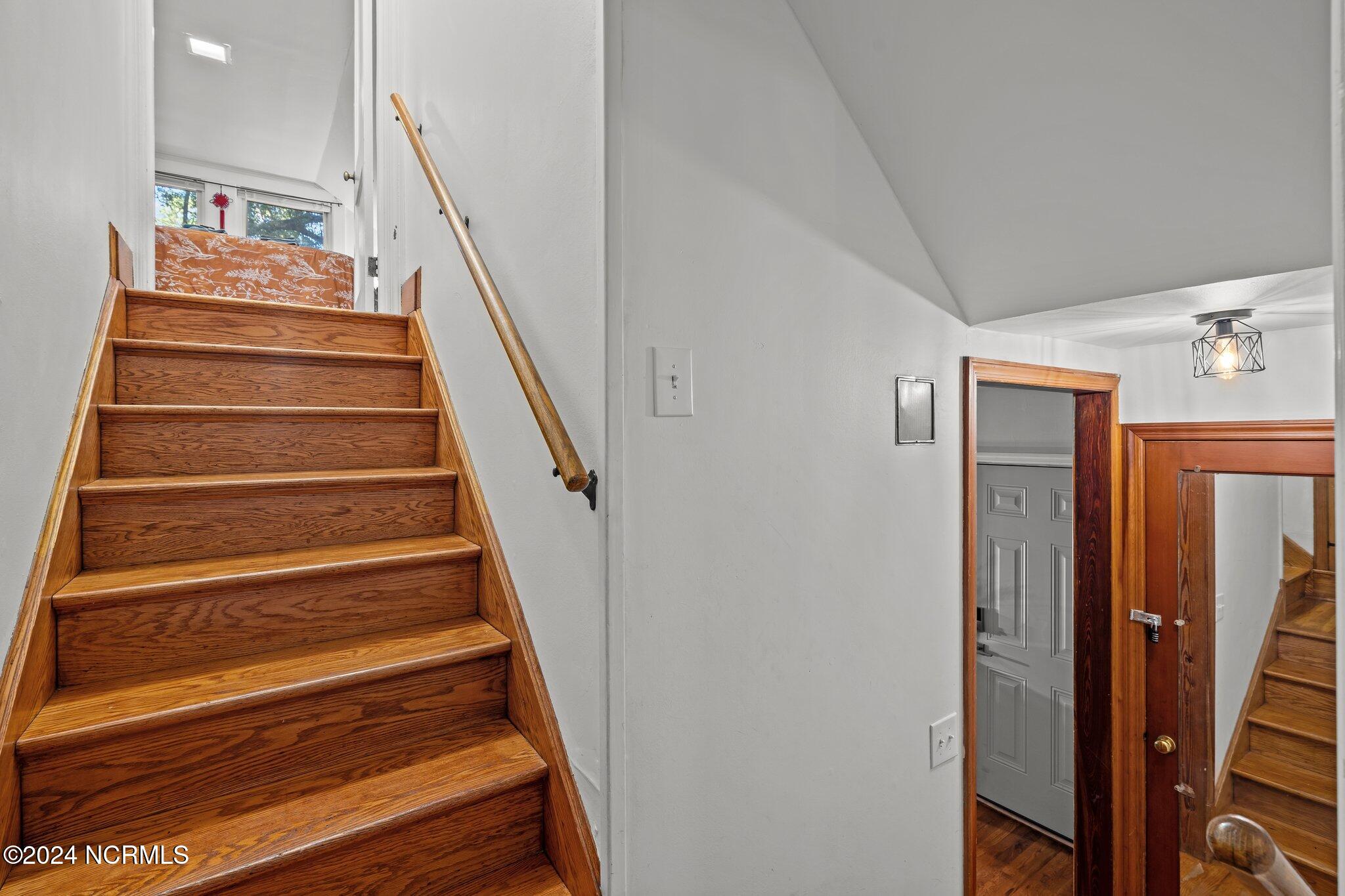 270 W Connecticut Avenue Property Photo 16