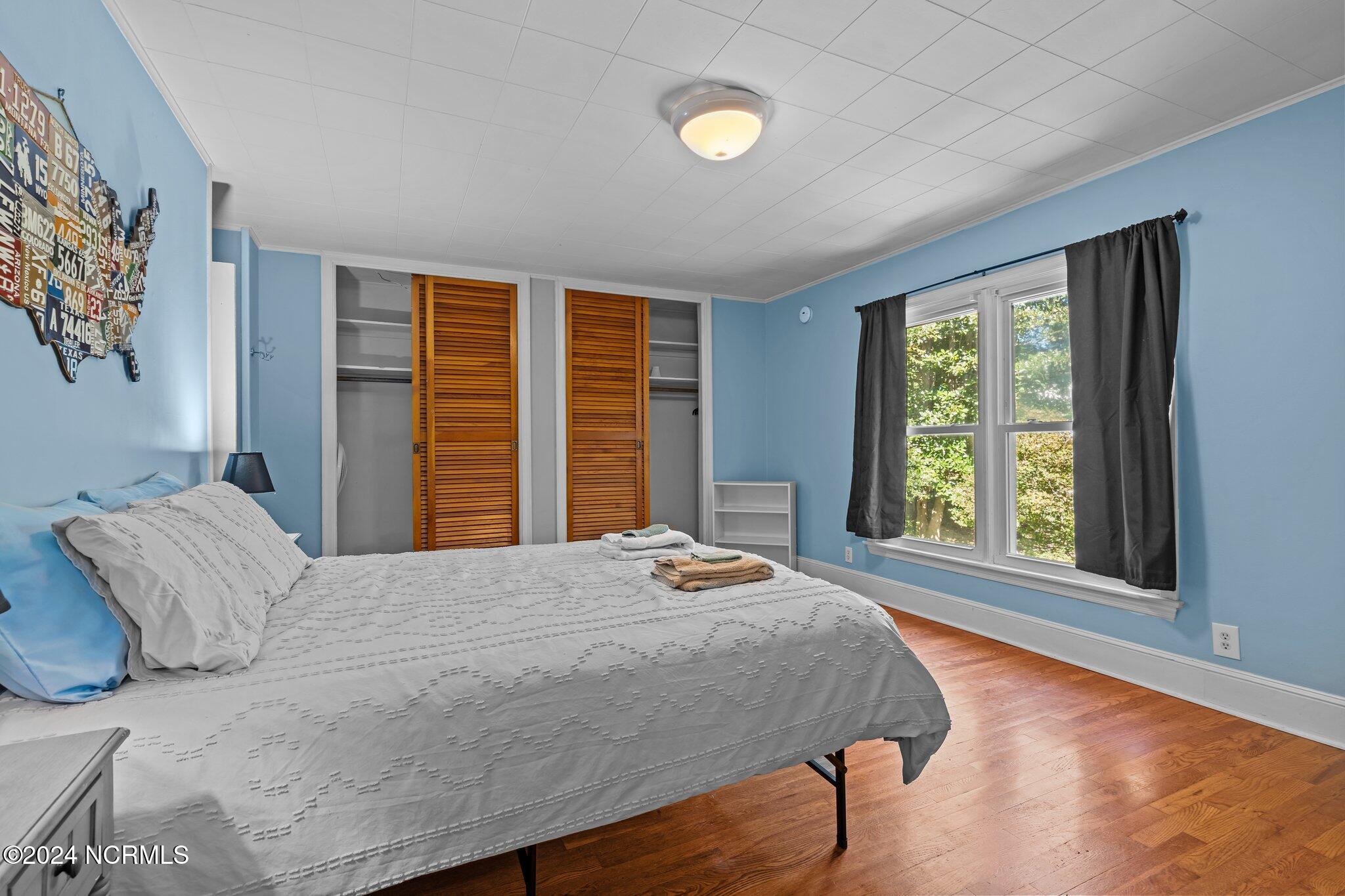 270 W Connecticut Avenue Property Photo 20