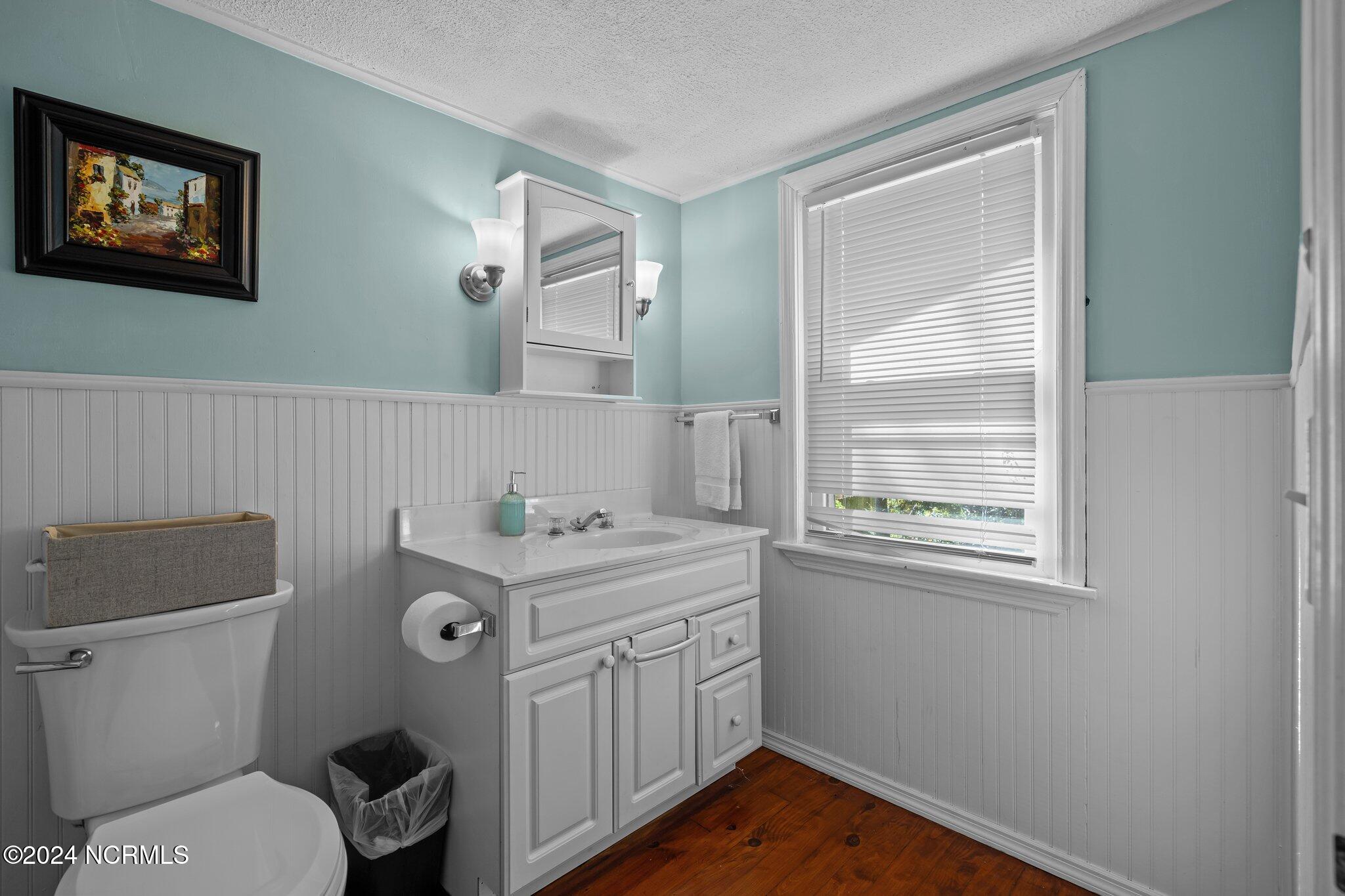 270 W Connecticut Avenue Property Photo 35