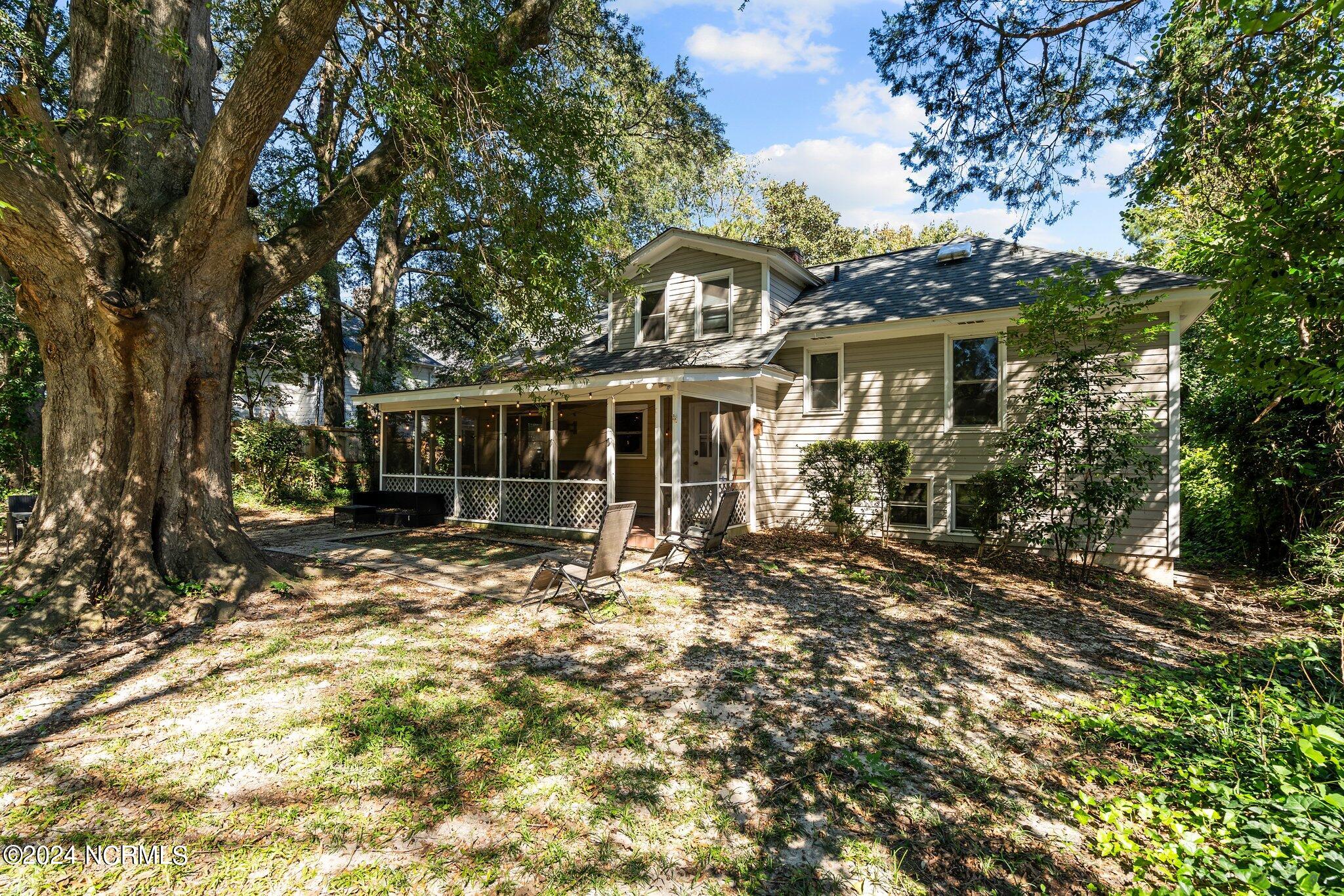270 W Connecticut Avenue Property Photo 43
