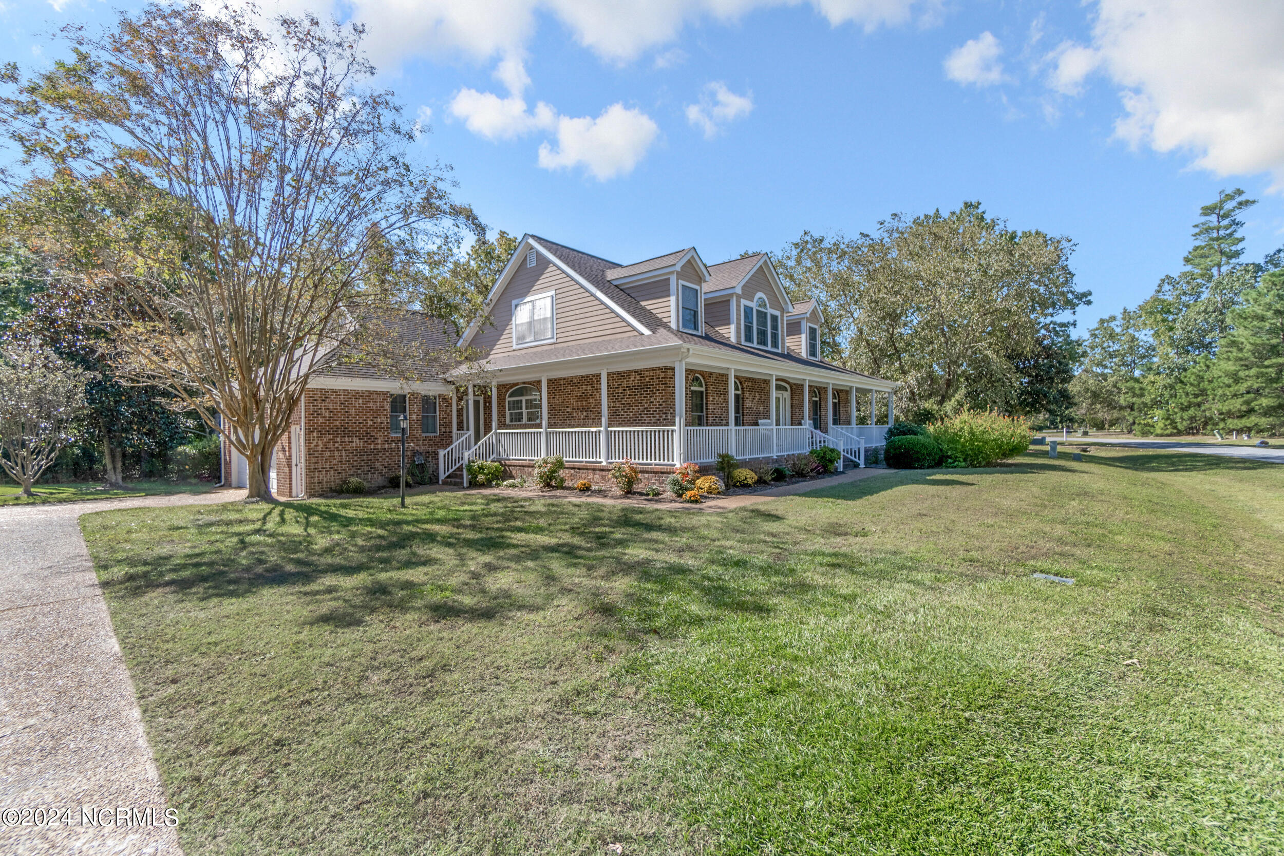 109 Cape Fear Drive Property Photo 2