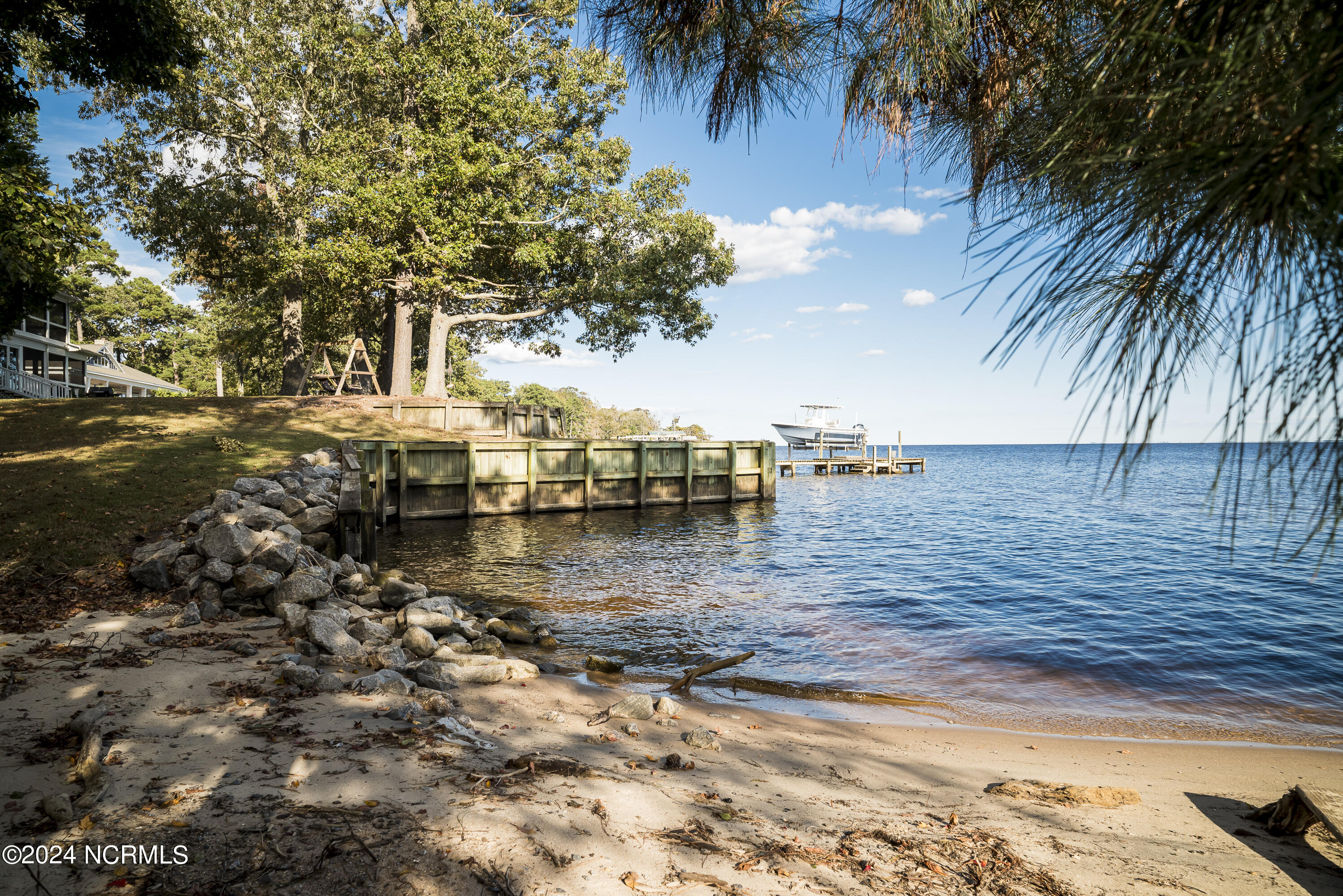 137 Nixons Beach Road Property Photo 36