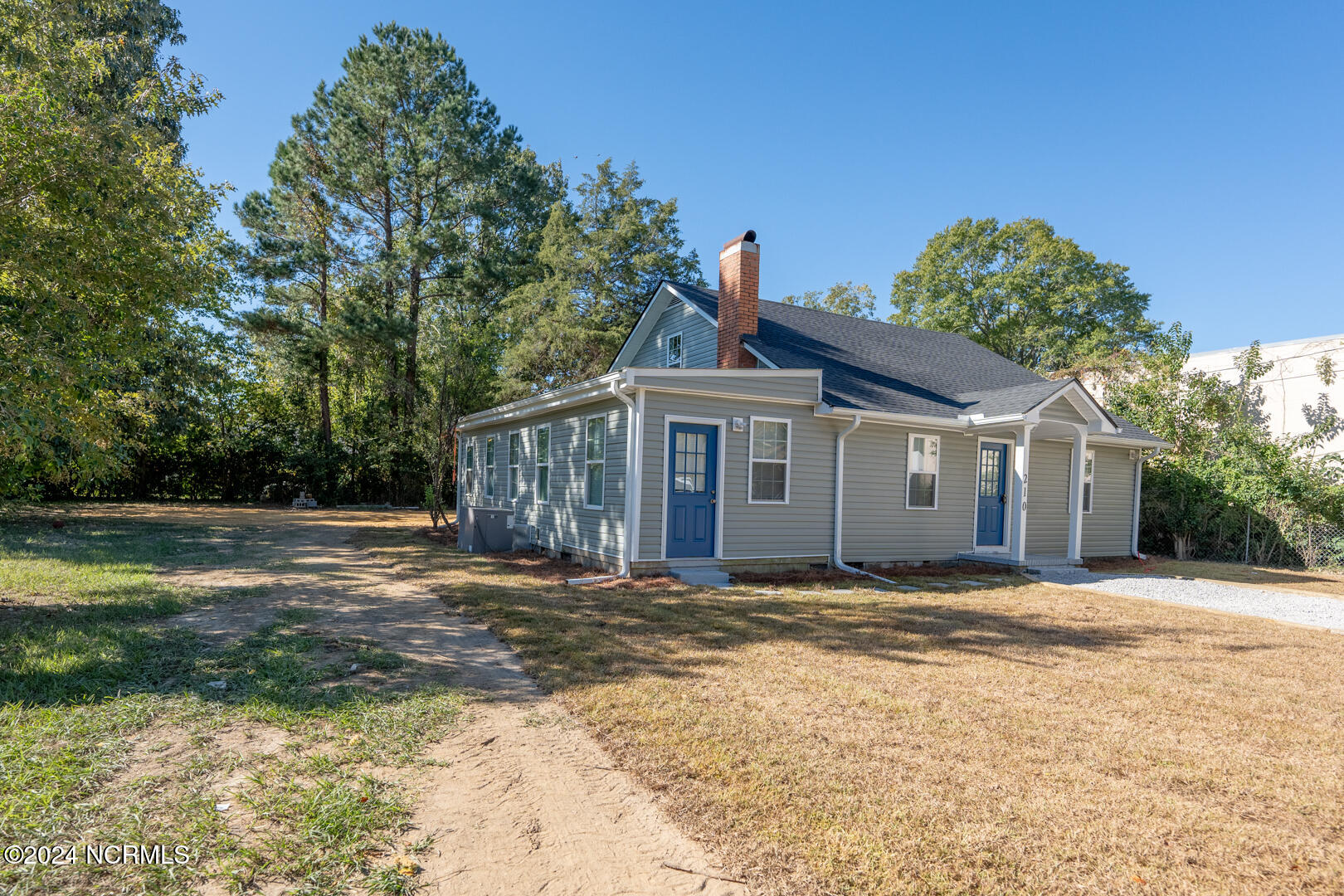 210 Renaldi Street Property Photo 2