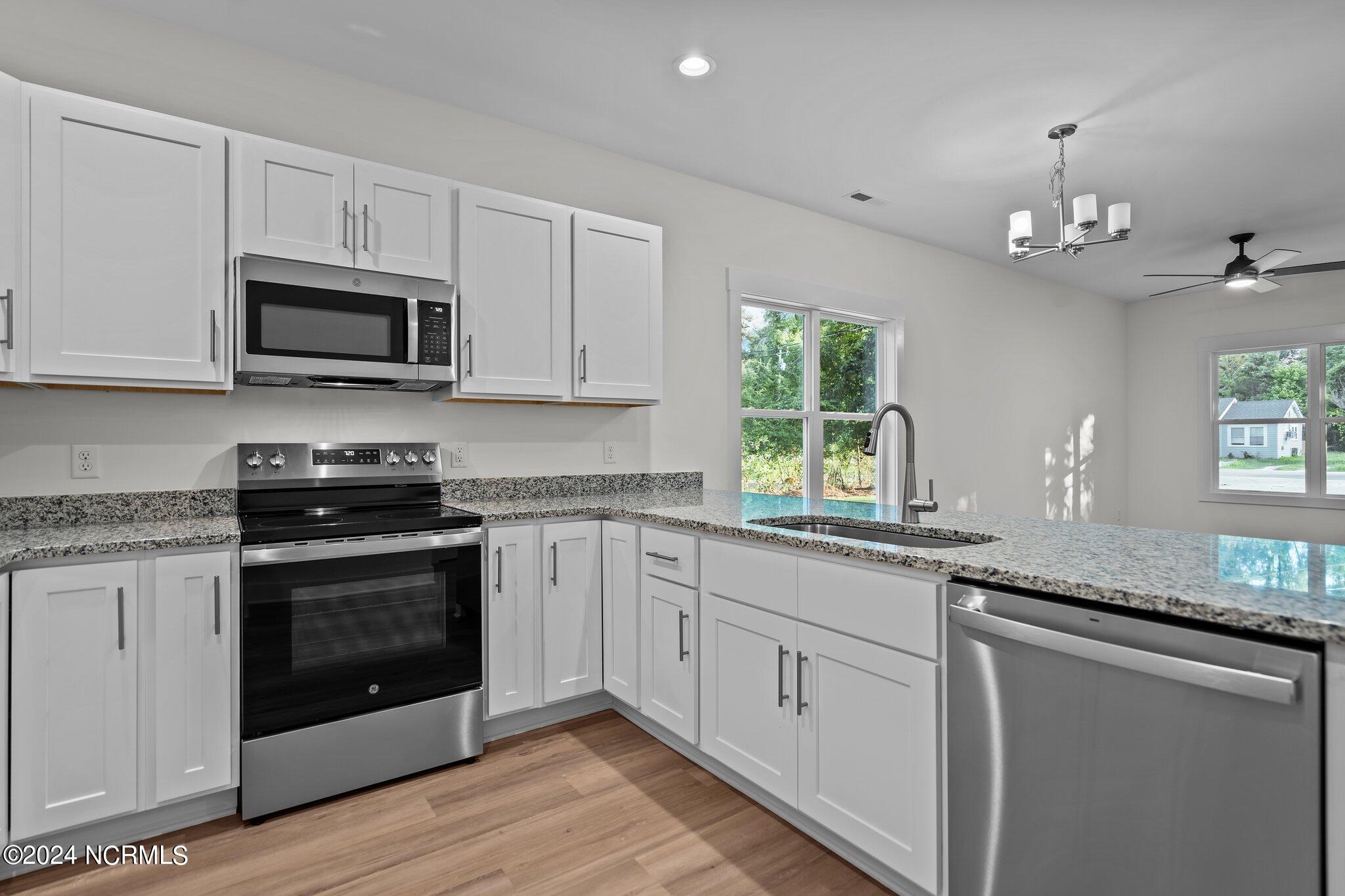 607 N Timberly Lane Property Photo 8