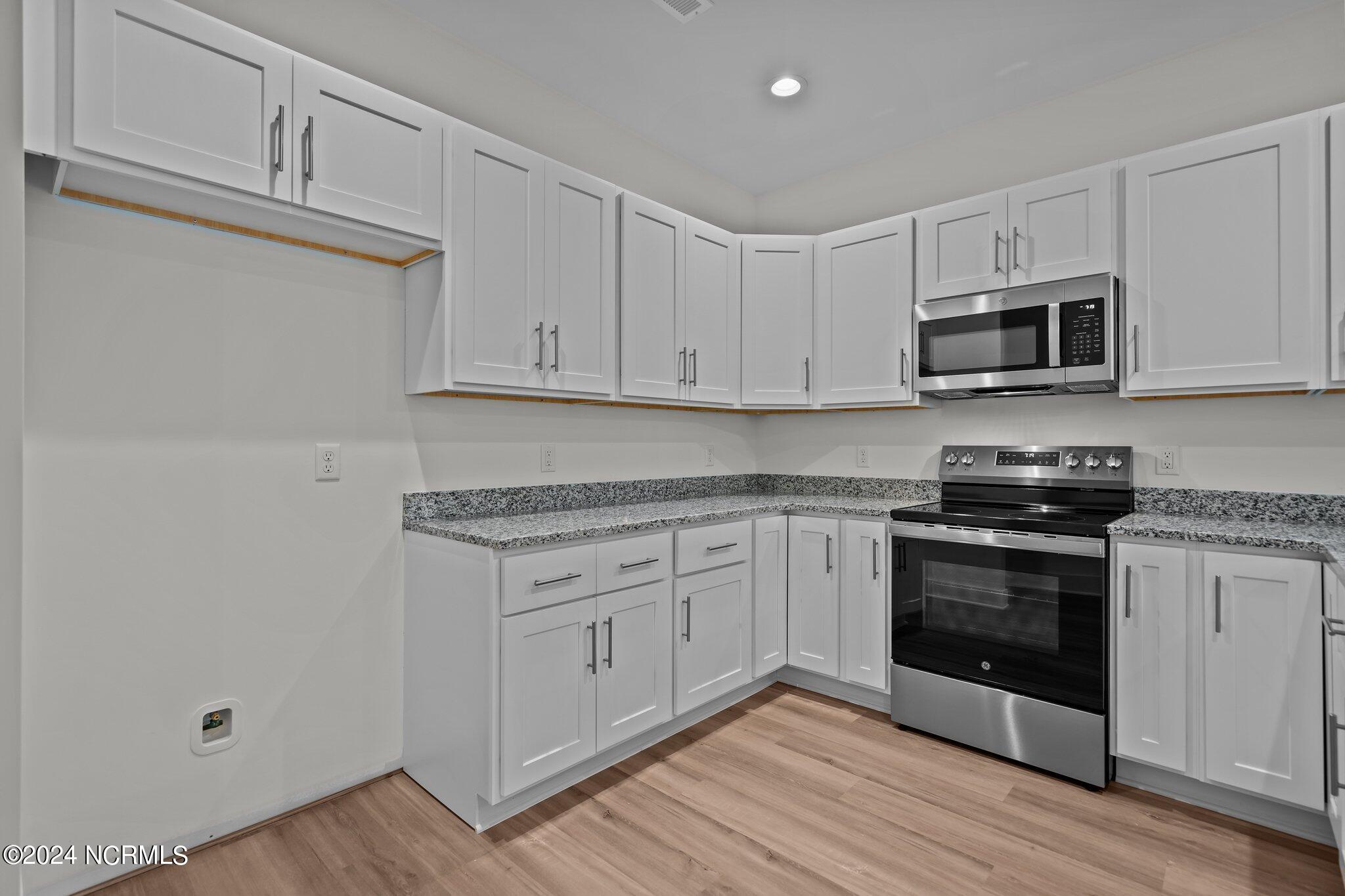 607 N Timberly Lane Property Photo 9