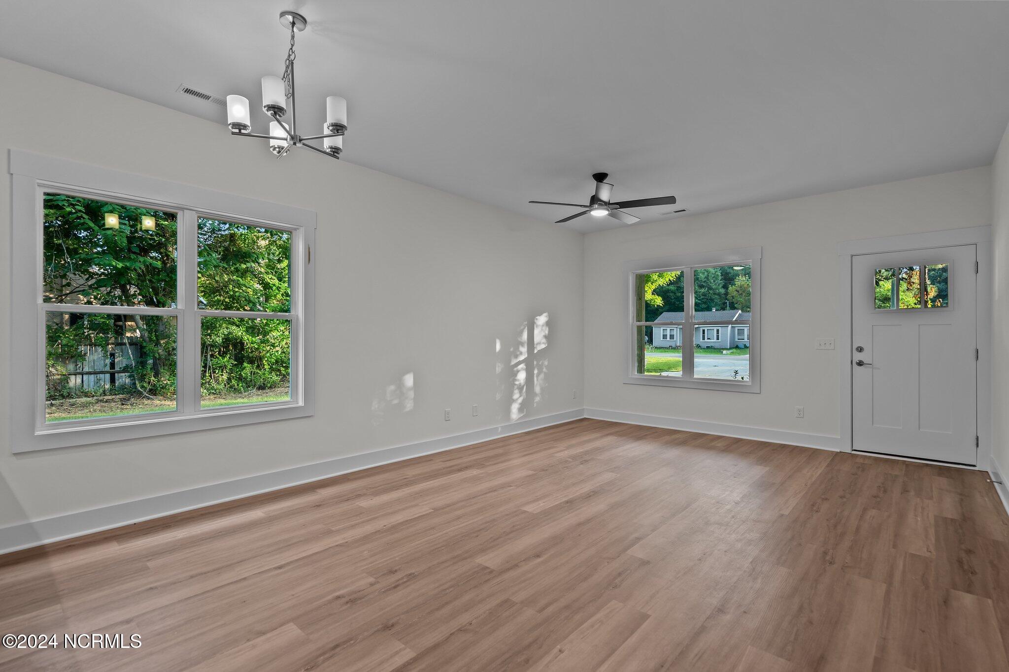 607 N Timberly Lane Property Photo 10