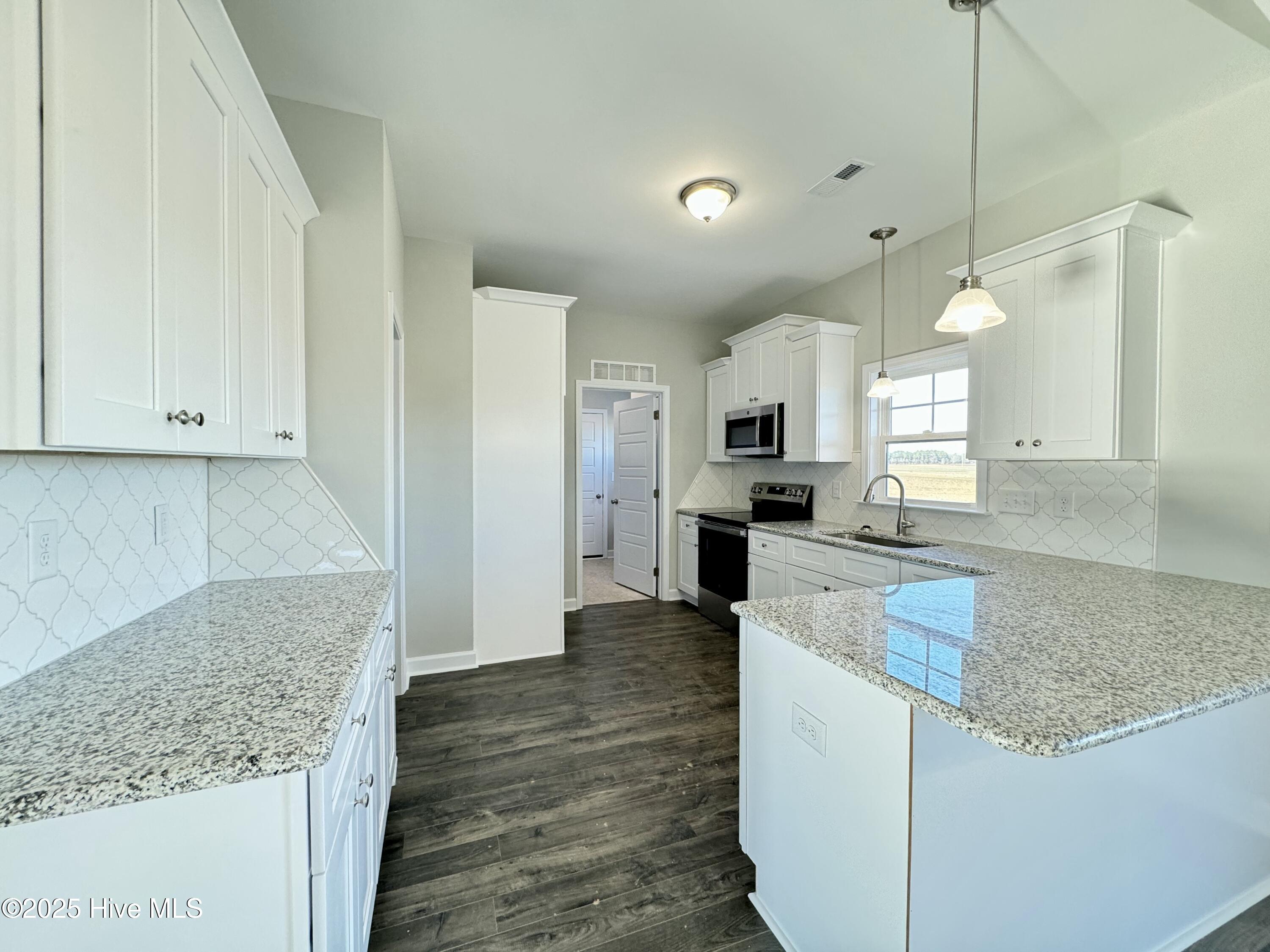 210 Dunbar Hill Drive Property Photo 11