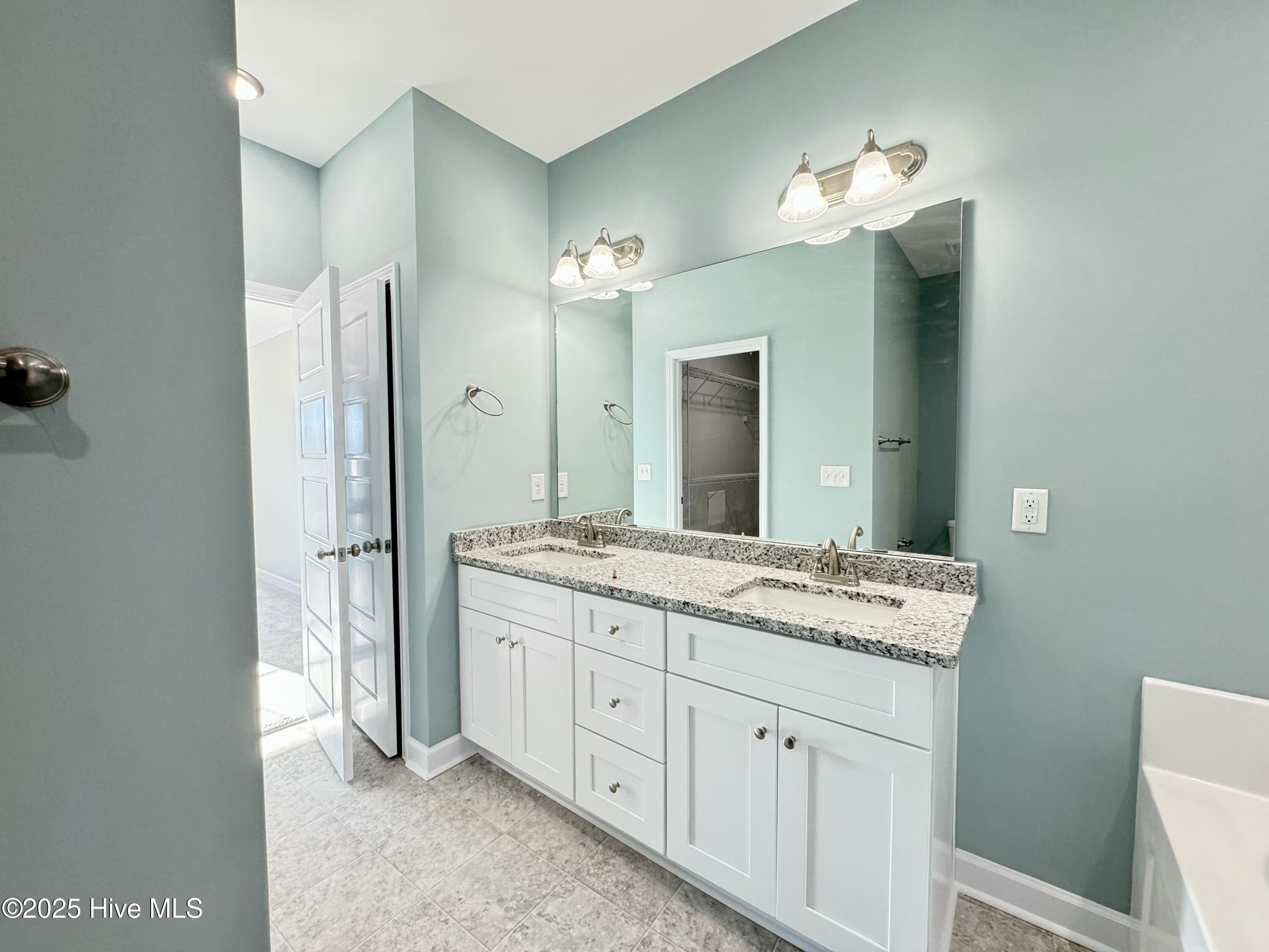 210 Dunbar Hill Drive Property Photo 22