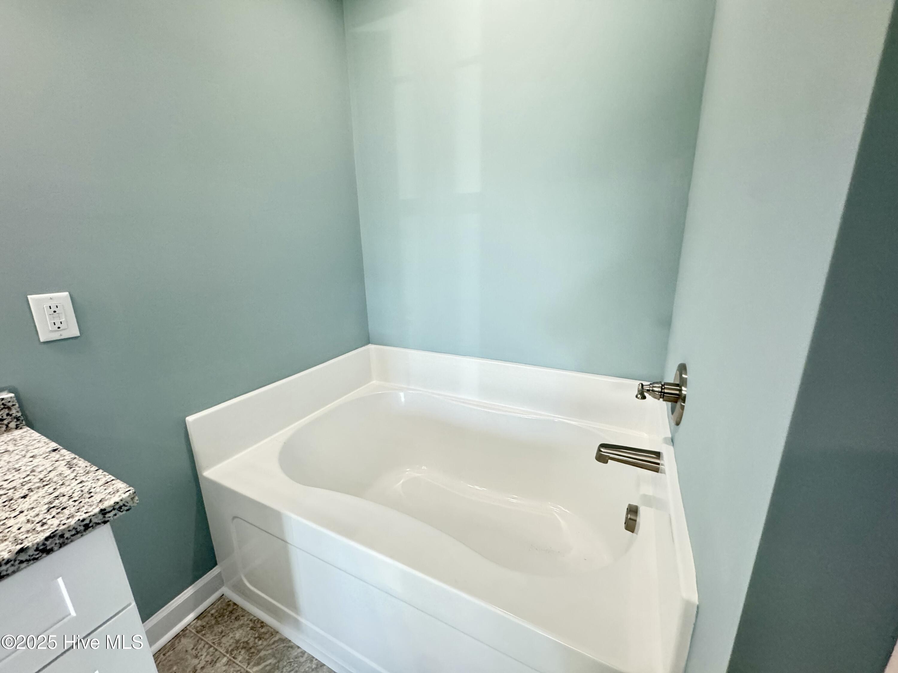 210 Dunbar Hill Drive Property Photo 24