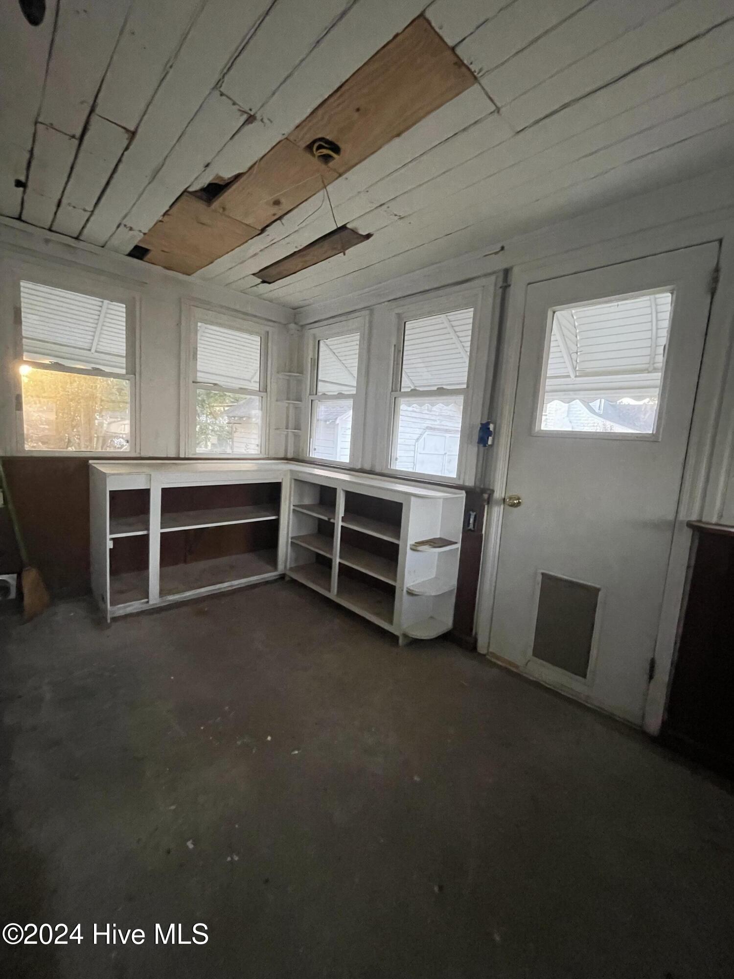 1300 W Main Street Property Photo 32