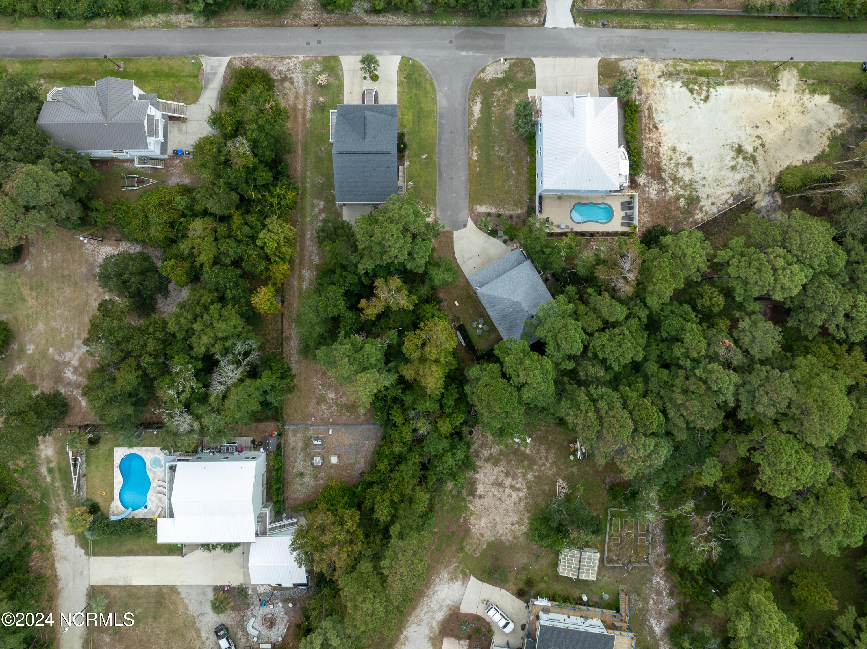 1021 Saltspray Lane Property Photo 9