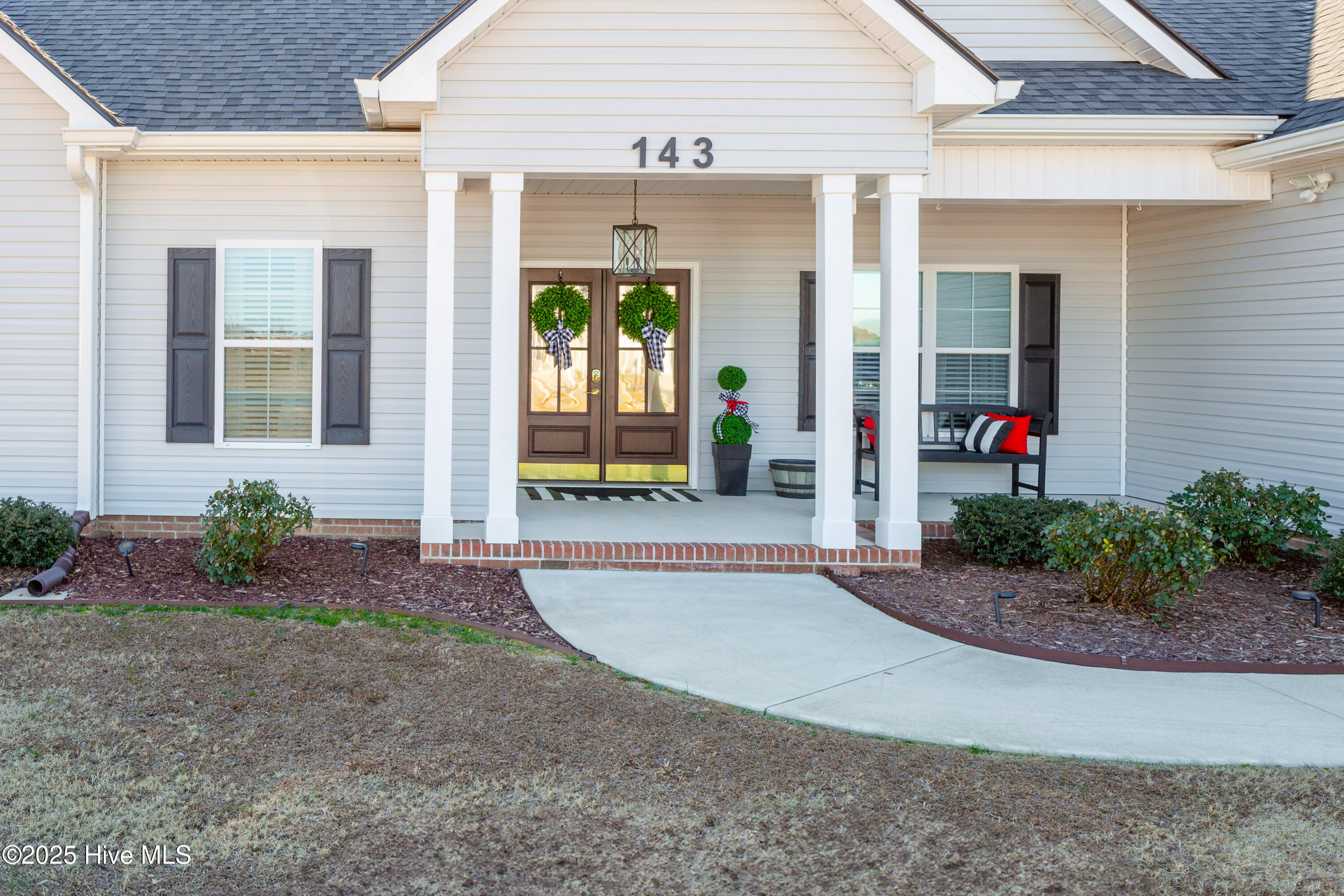 143 Country Cove Lane Property Photo 4