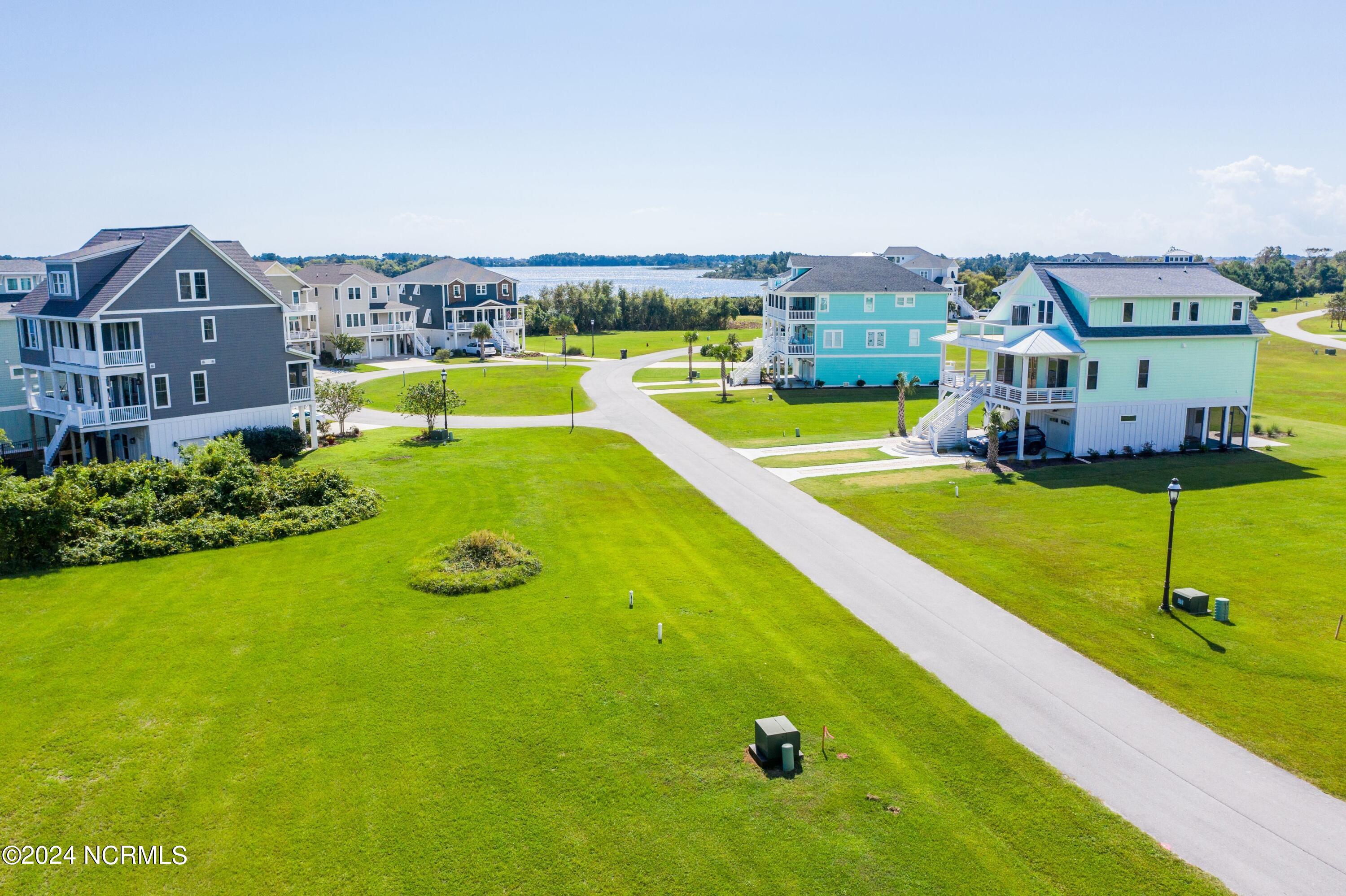 215 Marshside Landing Property Photo 8