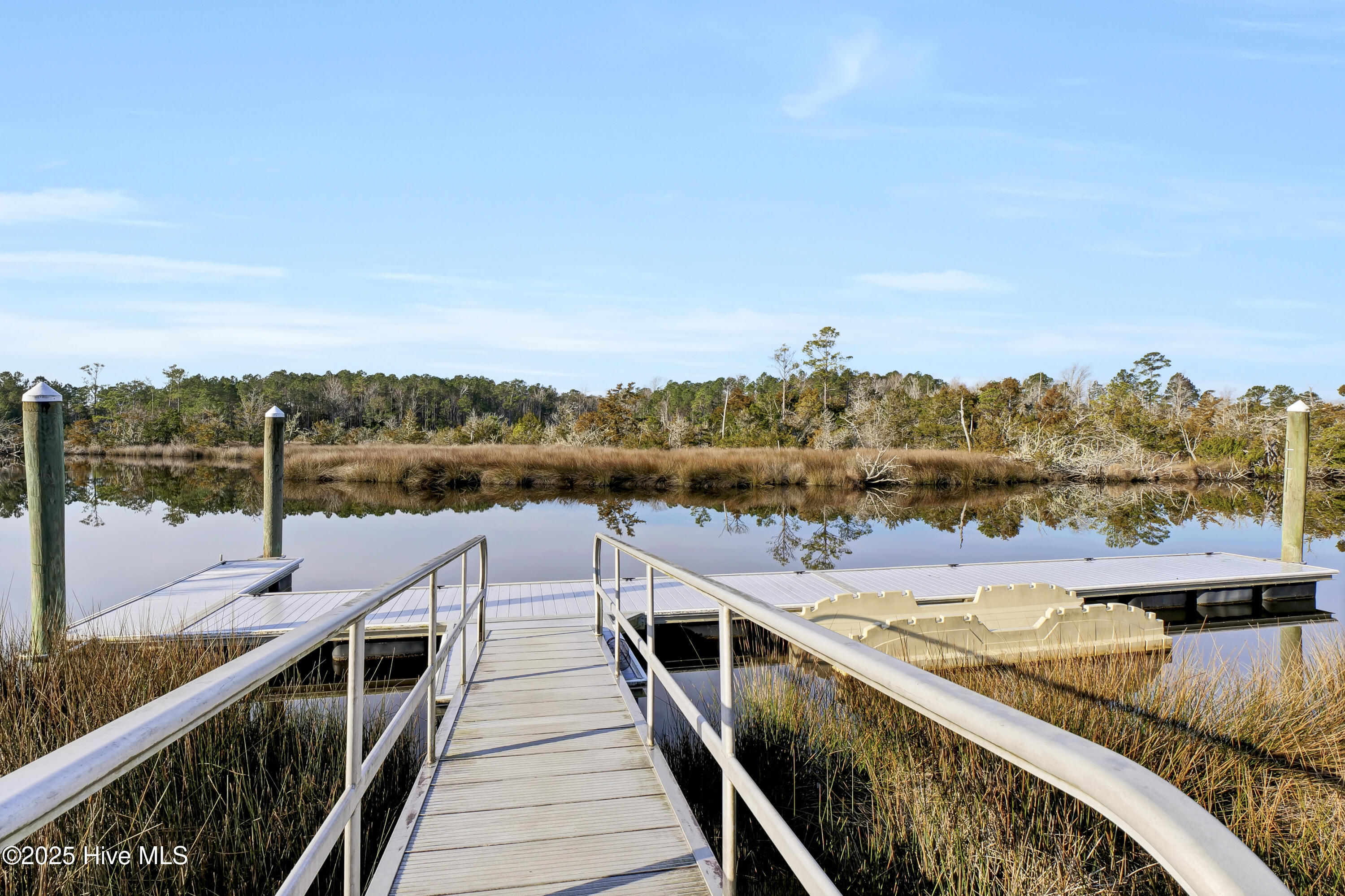215 Marshside Landing Property Photo 24
