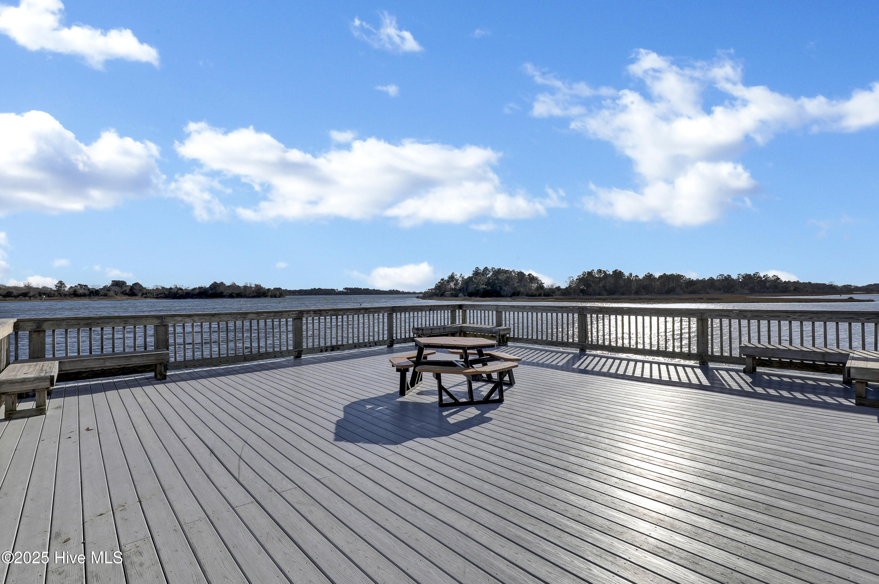 215 Marshside Landing Property Photo 28