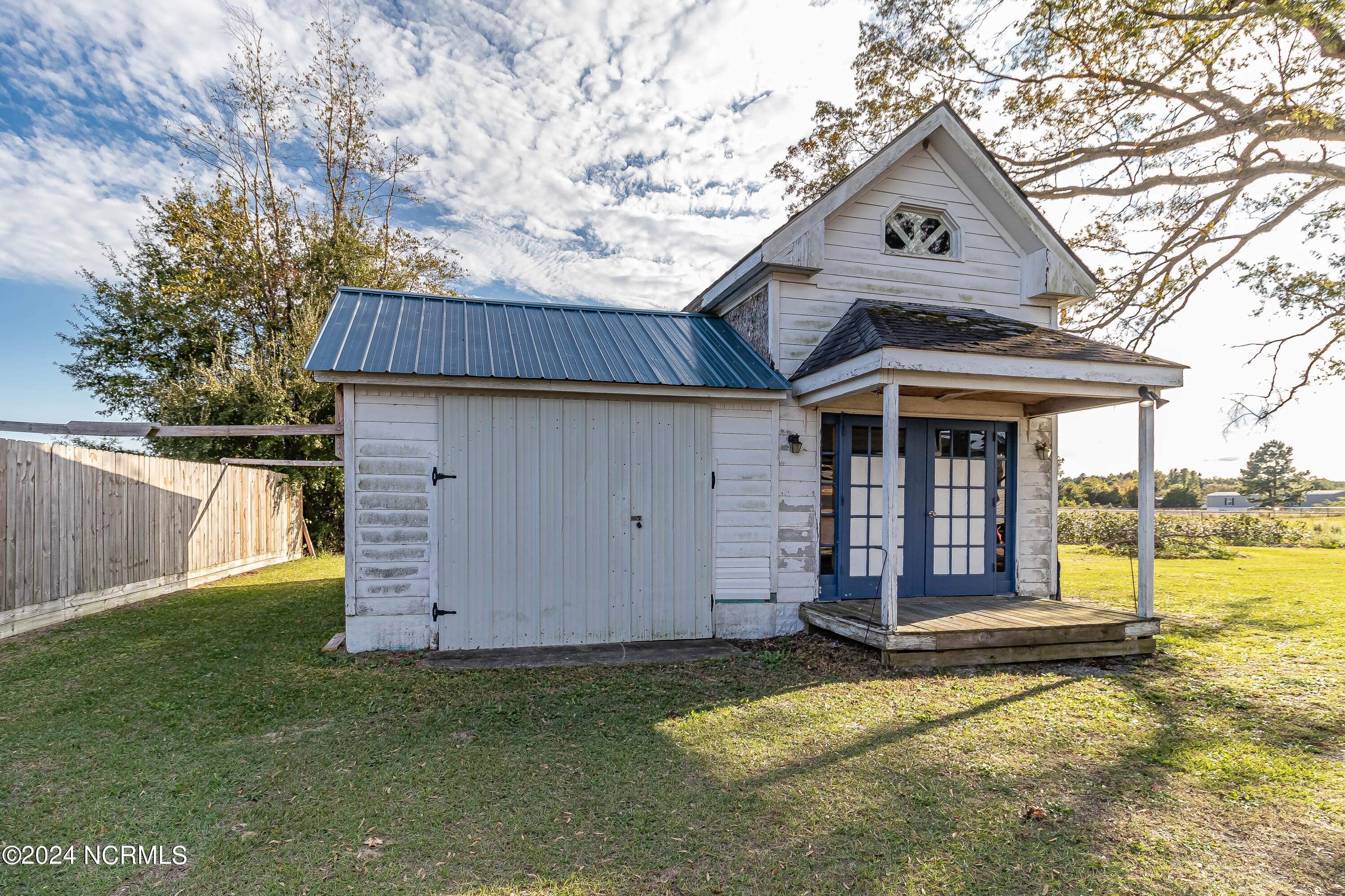 1594 Indian Springs Road Property Photo 2