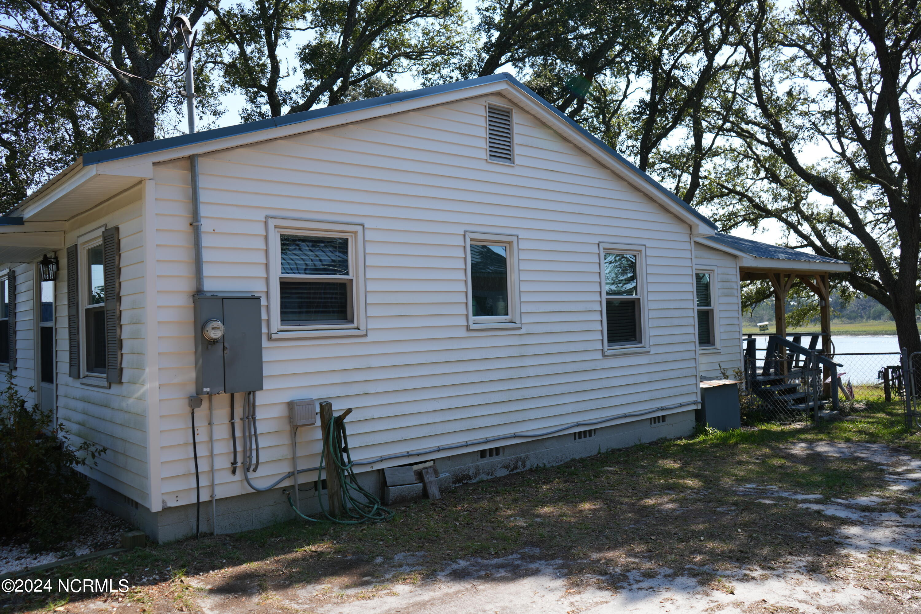 447 Lockwood Folly Road Property Photo 7