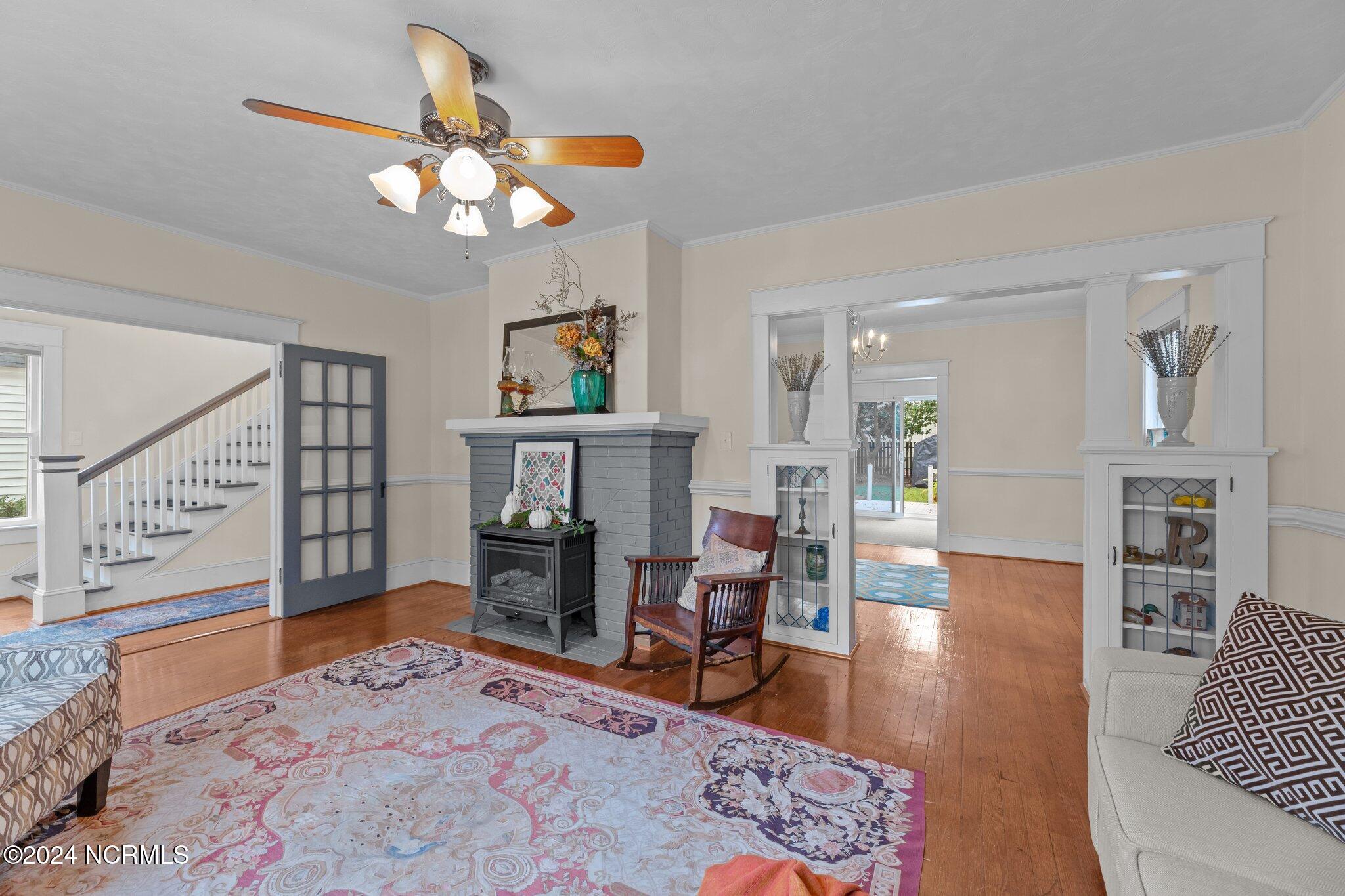 403 Avenue D Property Photo 5