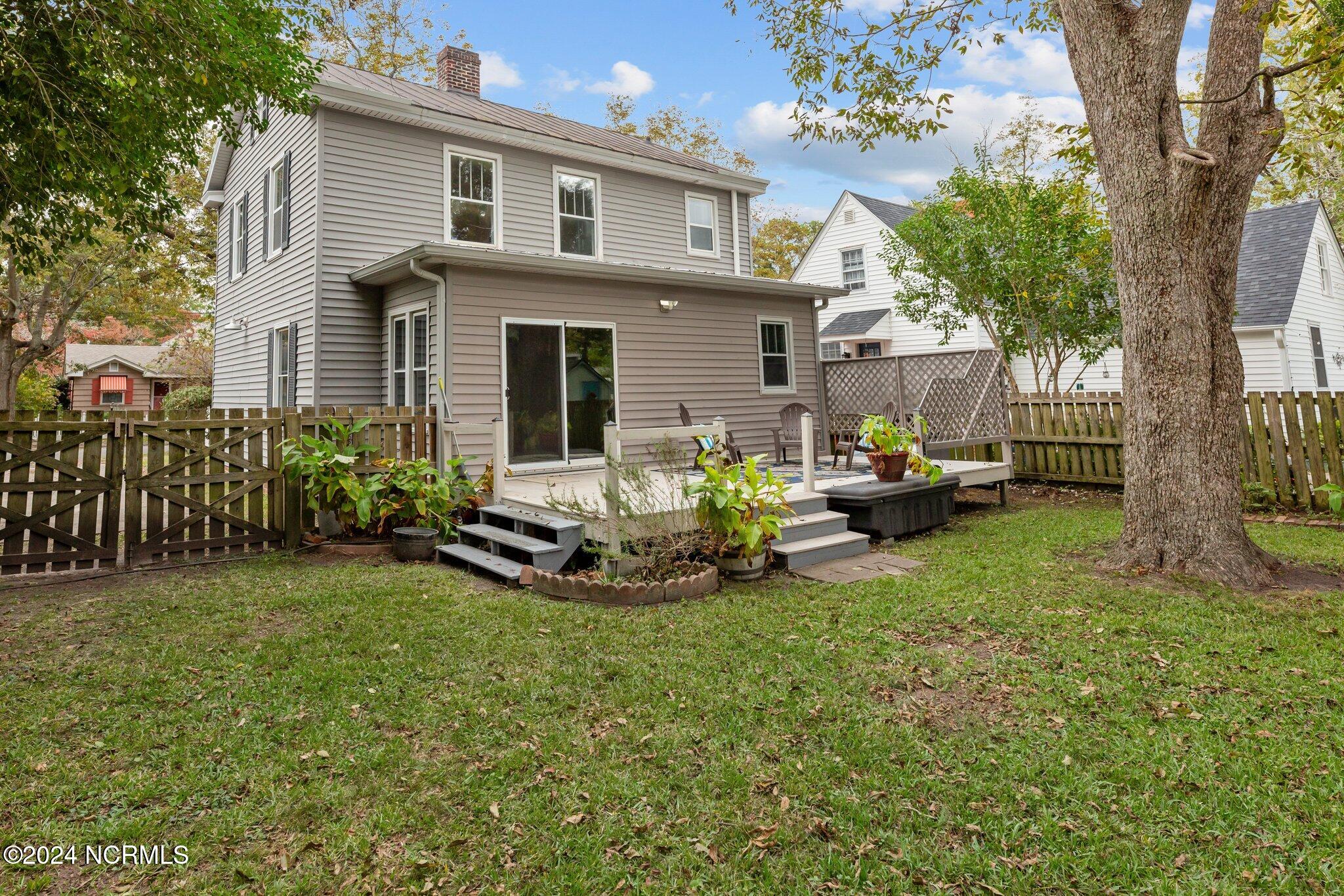 403 Avenue D Property Photo 23