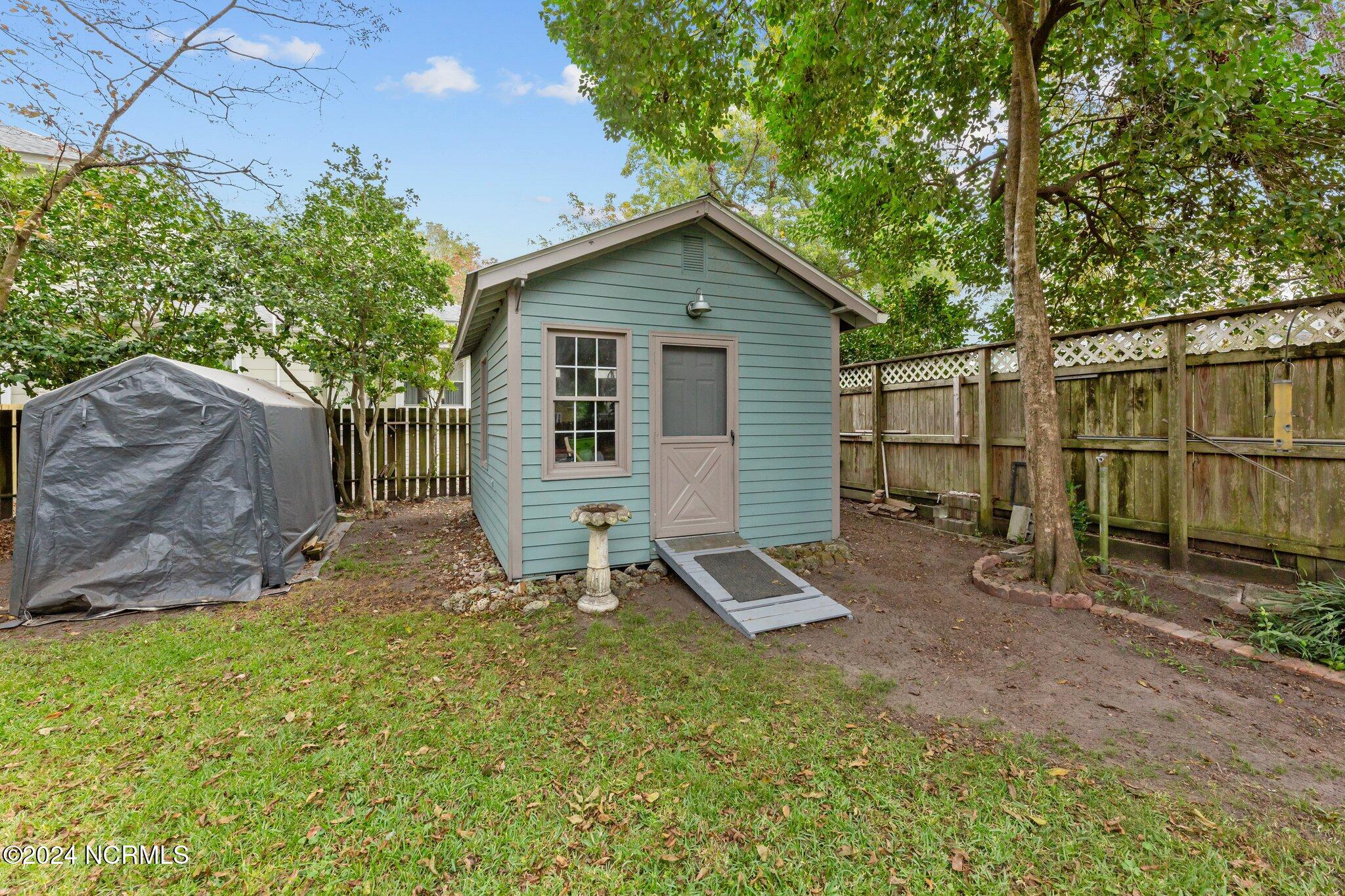 403 Avenue D Property Photo 25