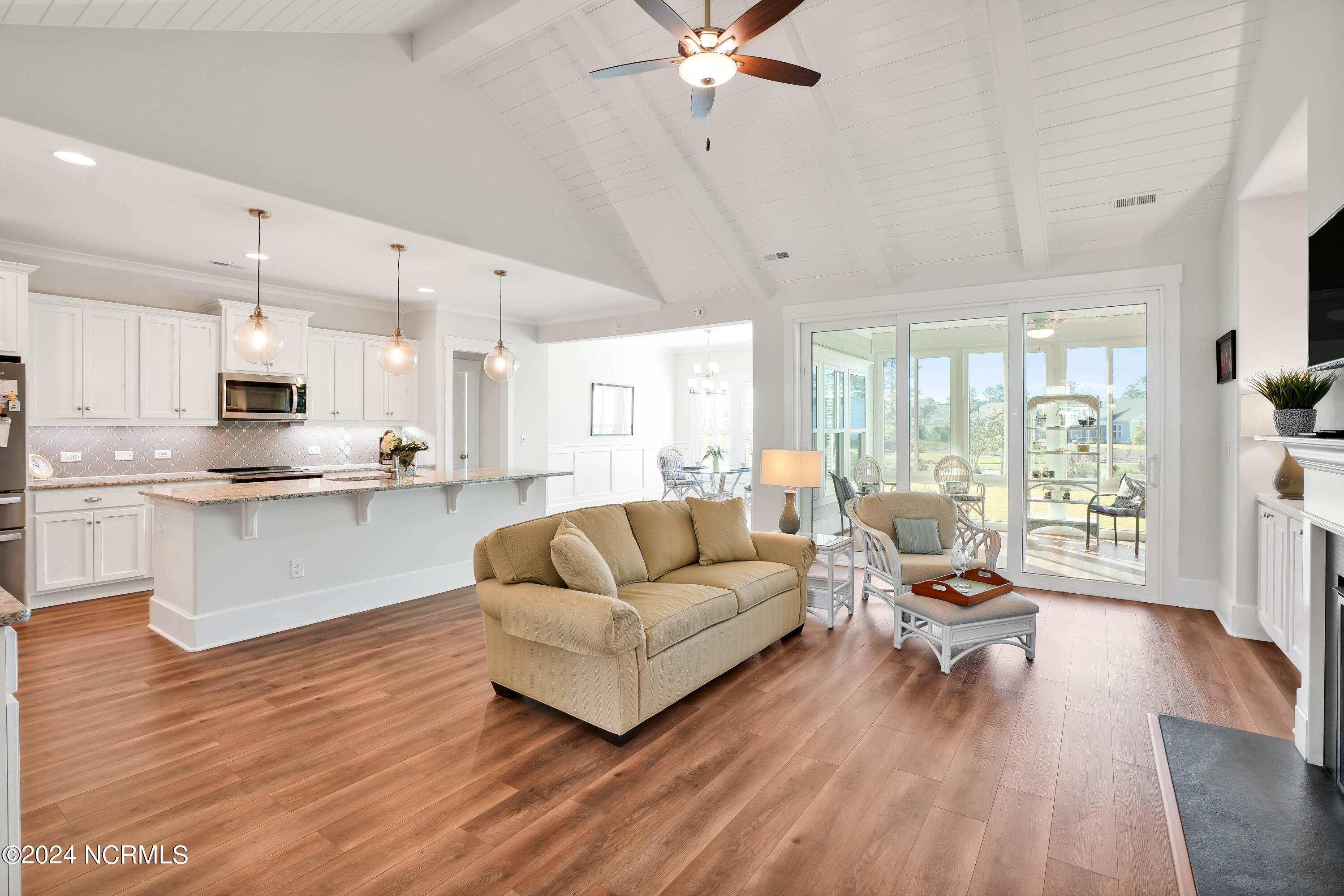 8633 Piney Hollow Court Property Photo 8