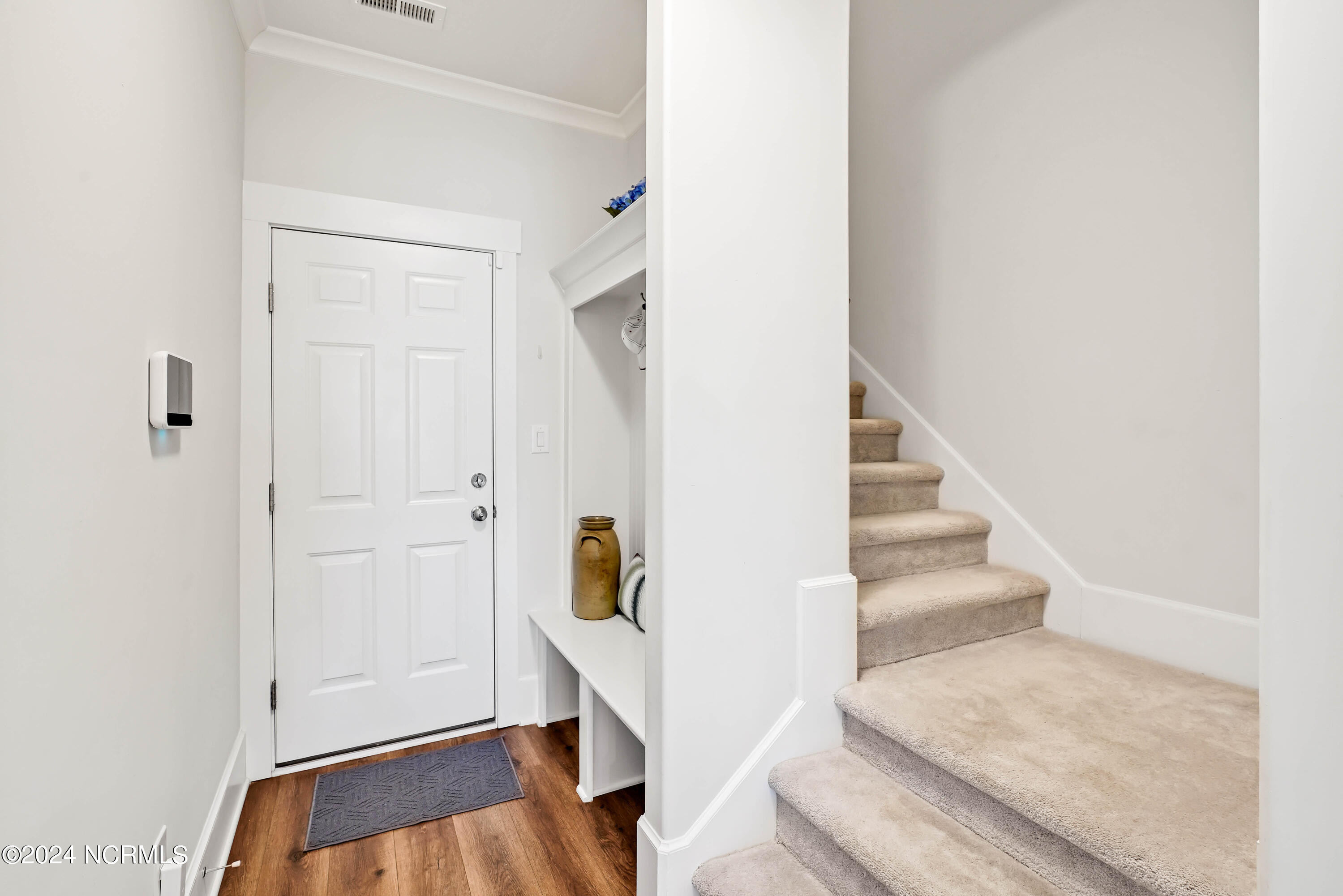 8633 Piney Hollow Court Property Photo 17
