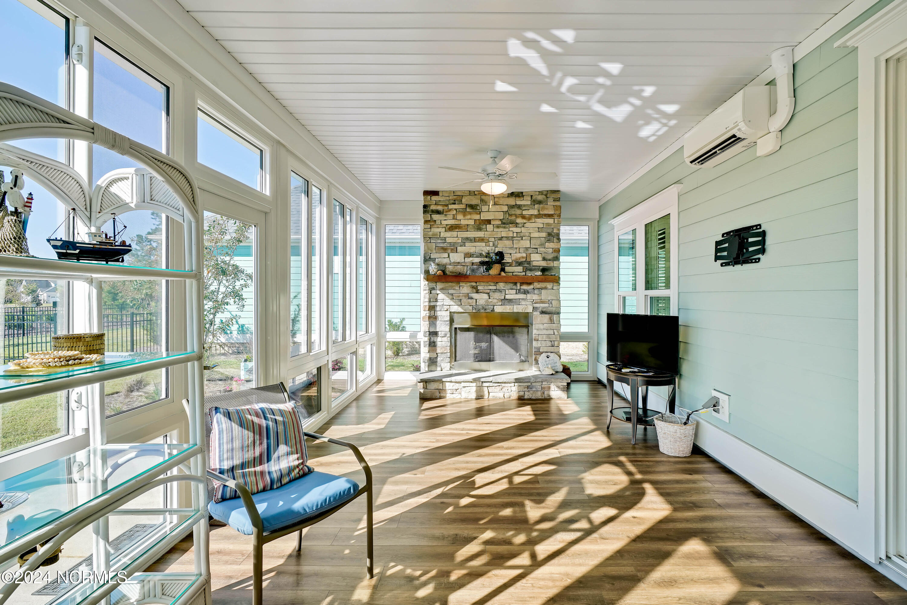 8633 Piney Hollow Court Property Photo 18