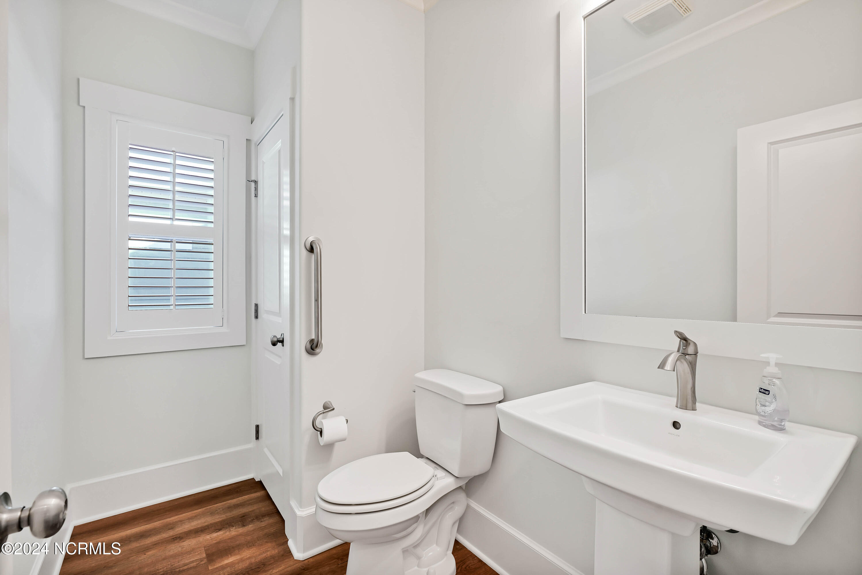 8633 Piney Hollow Court Property Photo 21