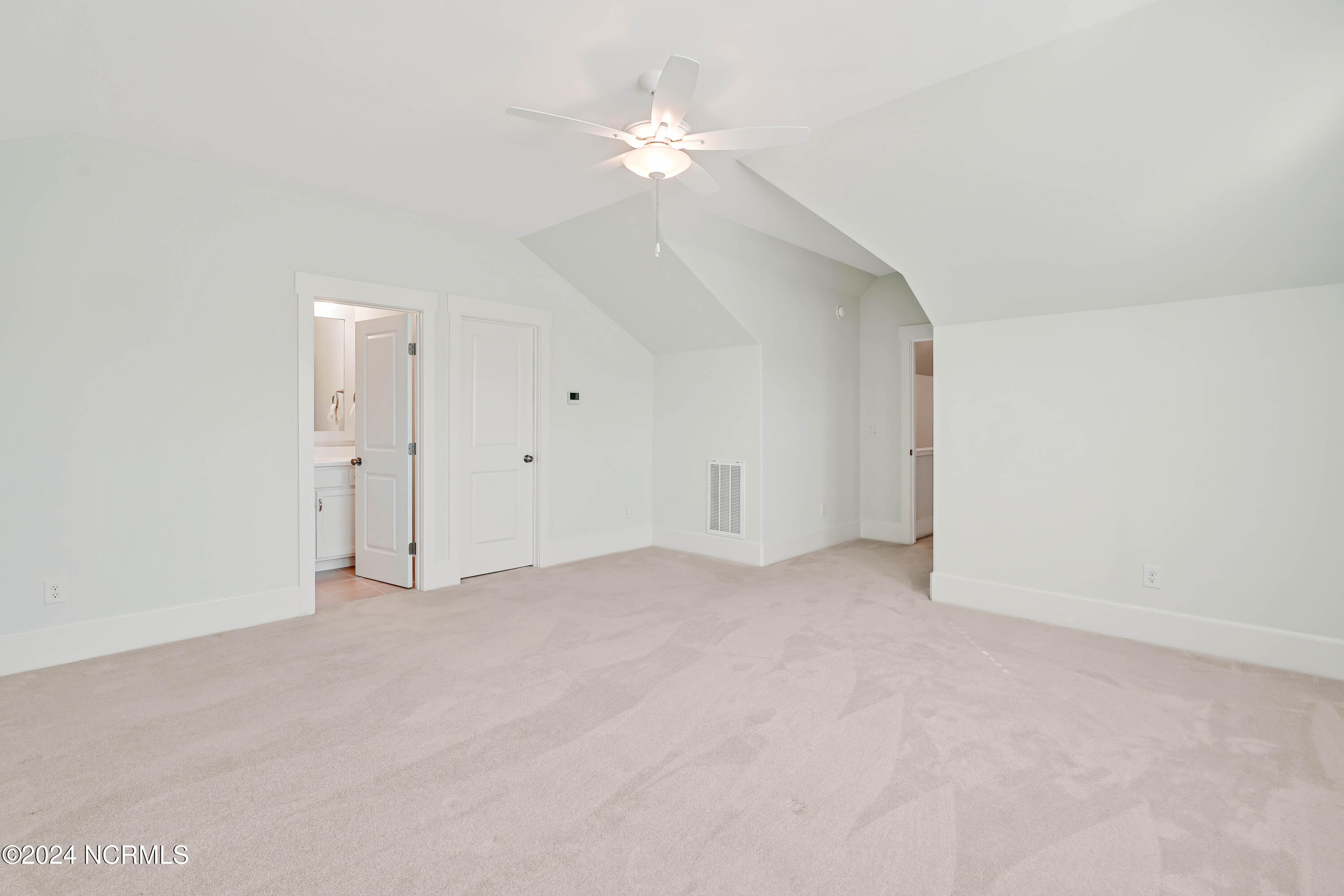 8633 Piney Hollow Court Property Photo 31