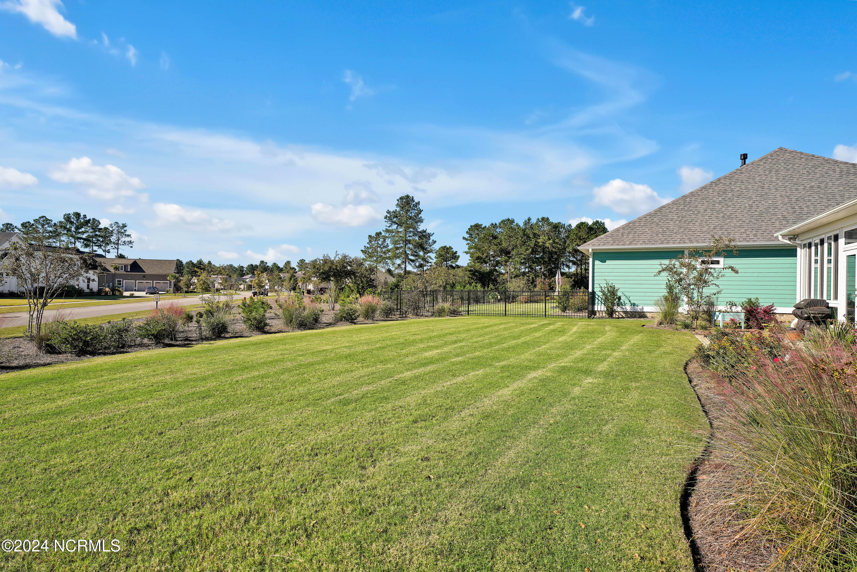 8633 Piney Hollow Court Property Photo 37