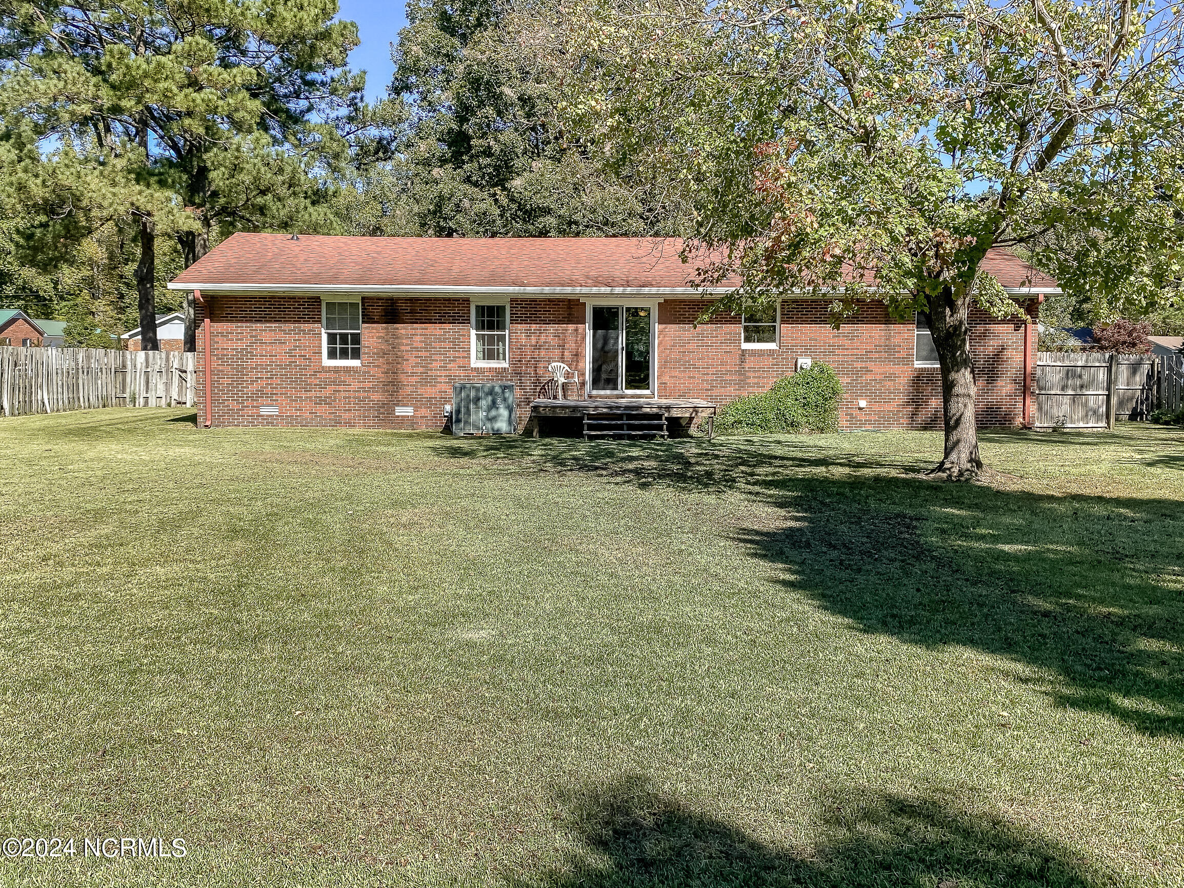 111 Ida Street Property Photo 25