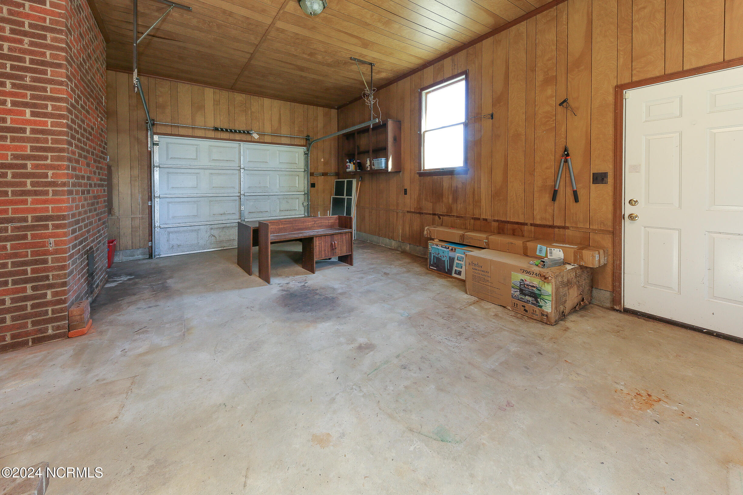 111 Ida Street Property Photo 28