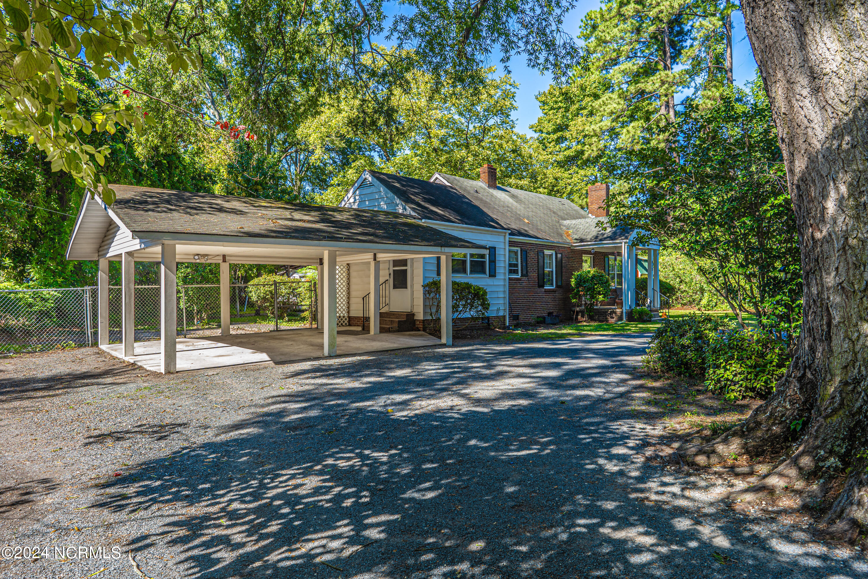 815 Sunset Drive Property Photo 11