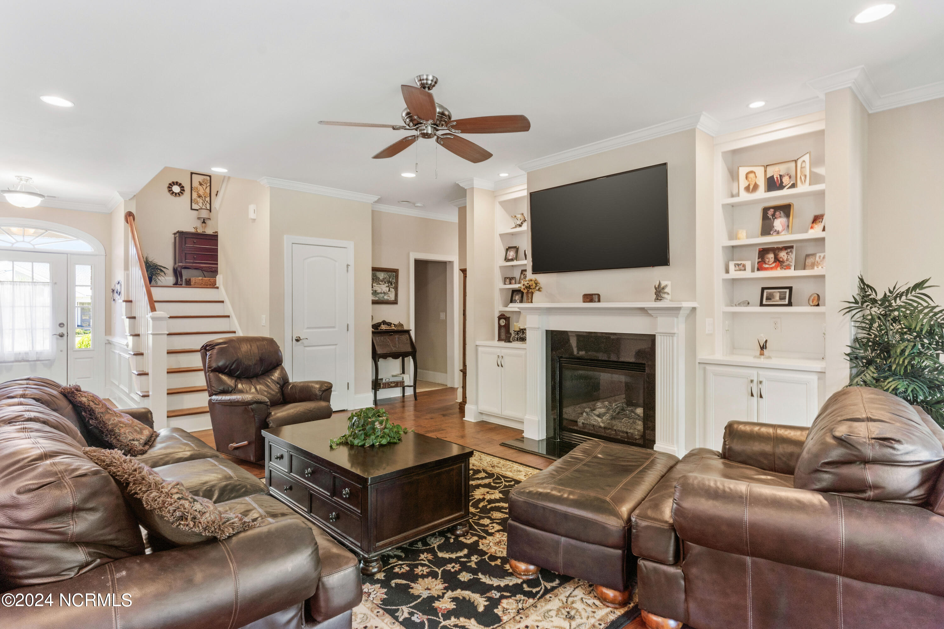 8416 Forest Crest Court Property Photo 7