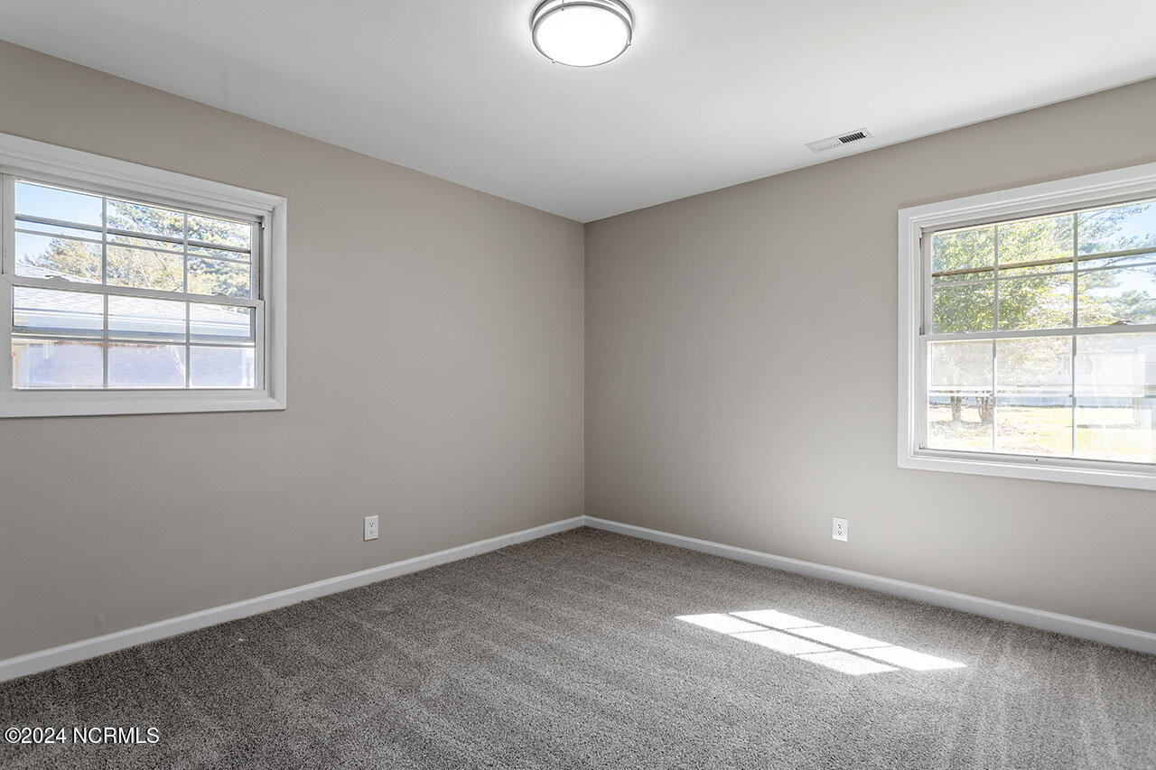 609 E Cockrell Street Property Photo 13