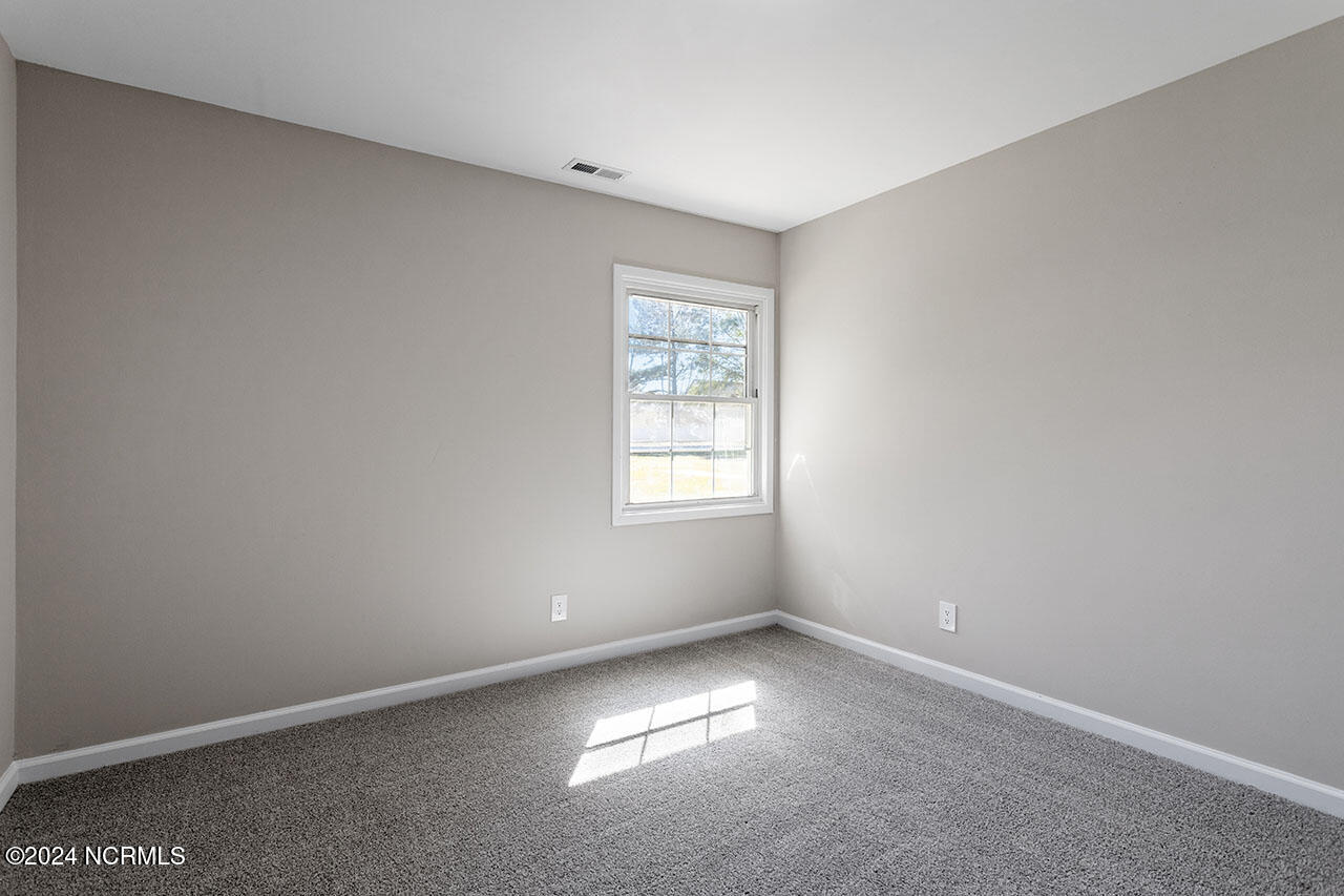 609 E Cockrell Street Property Photo 14