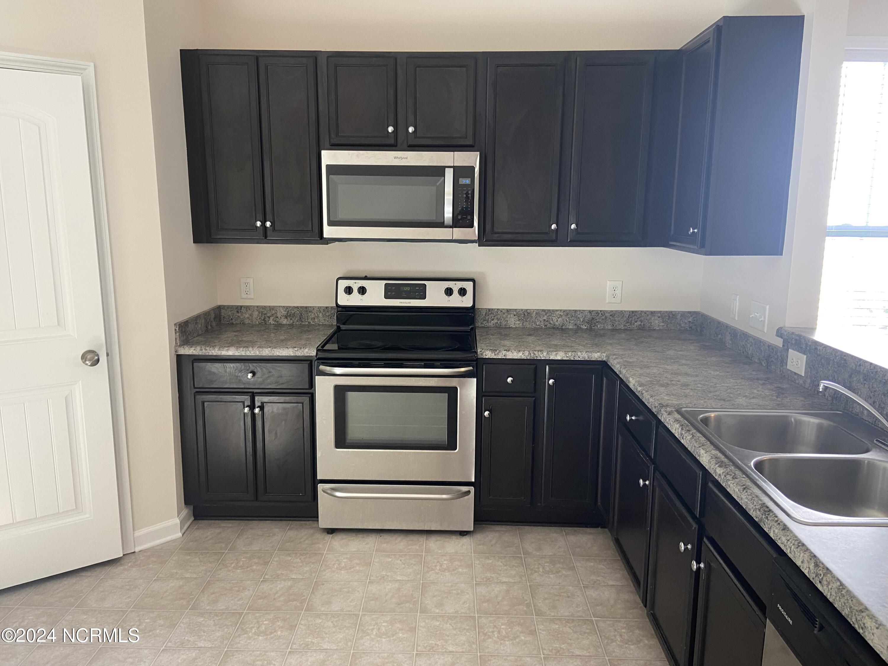 3355 Kellerton Place Property Photo 7