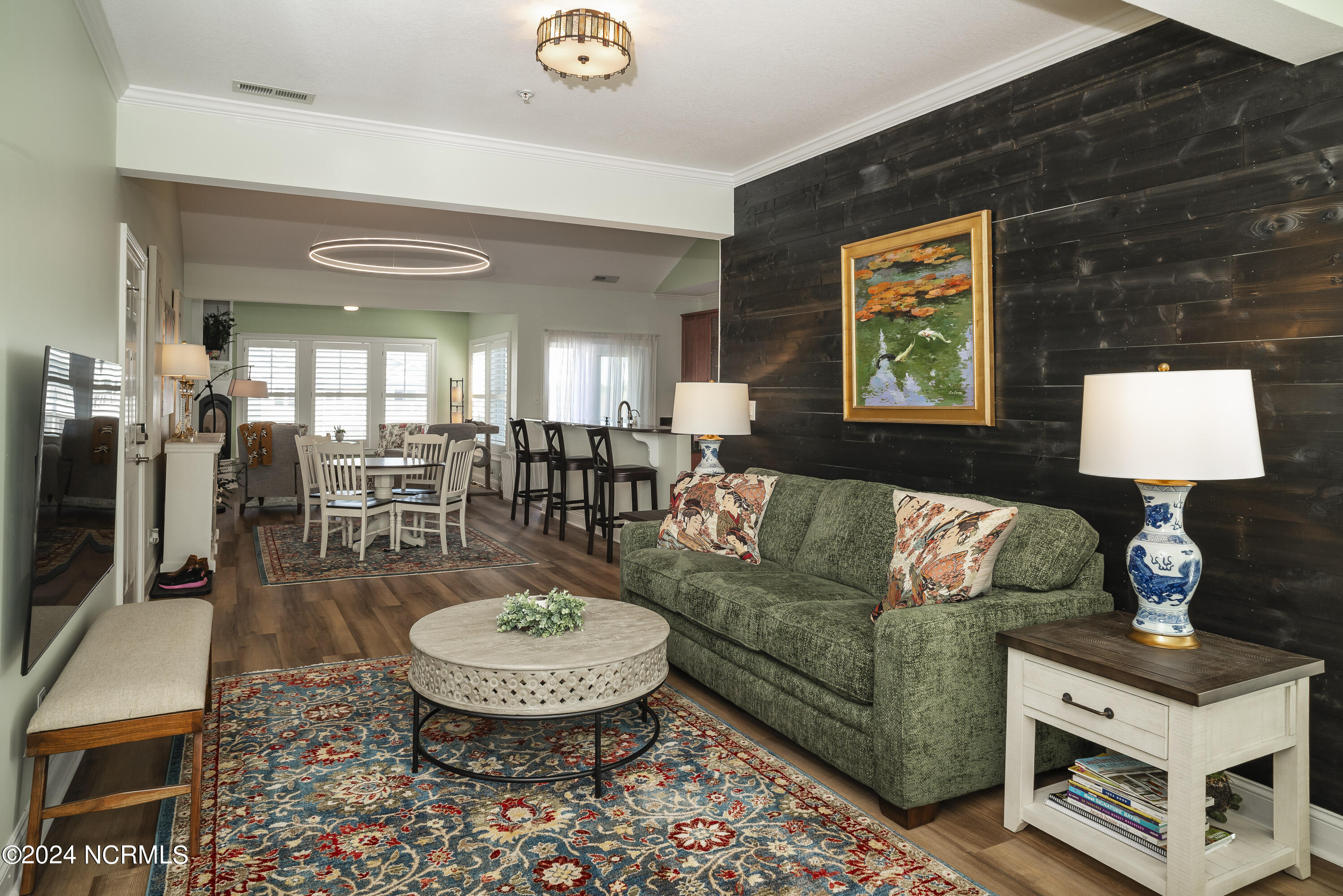 413 Captains Cove Unit E Property Photo 8