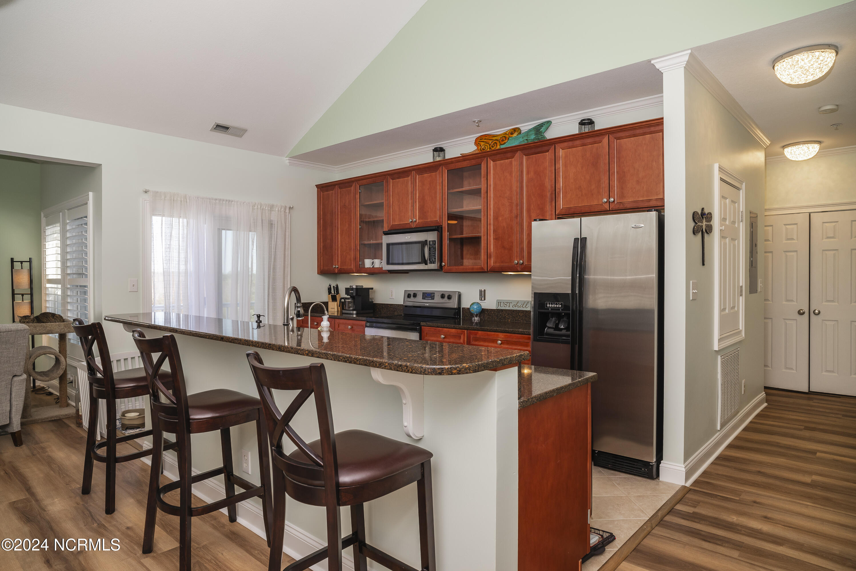 413 Captains Cove Unit E Property Photo 12
